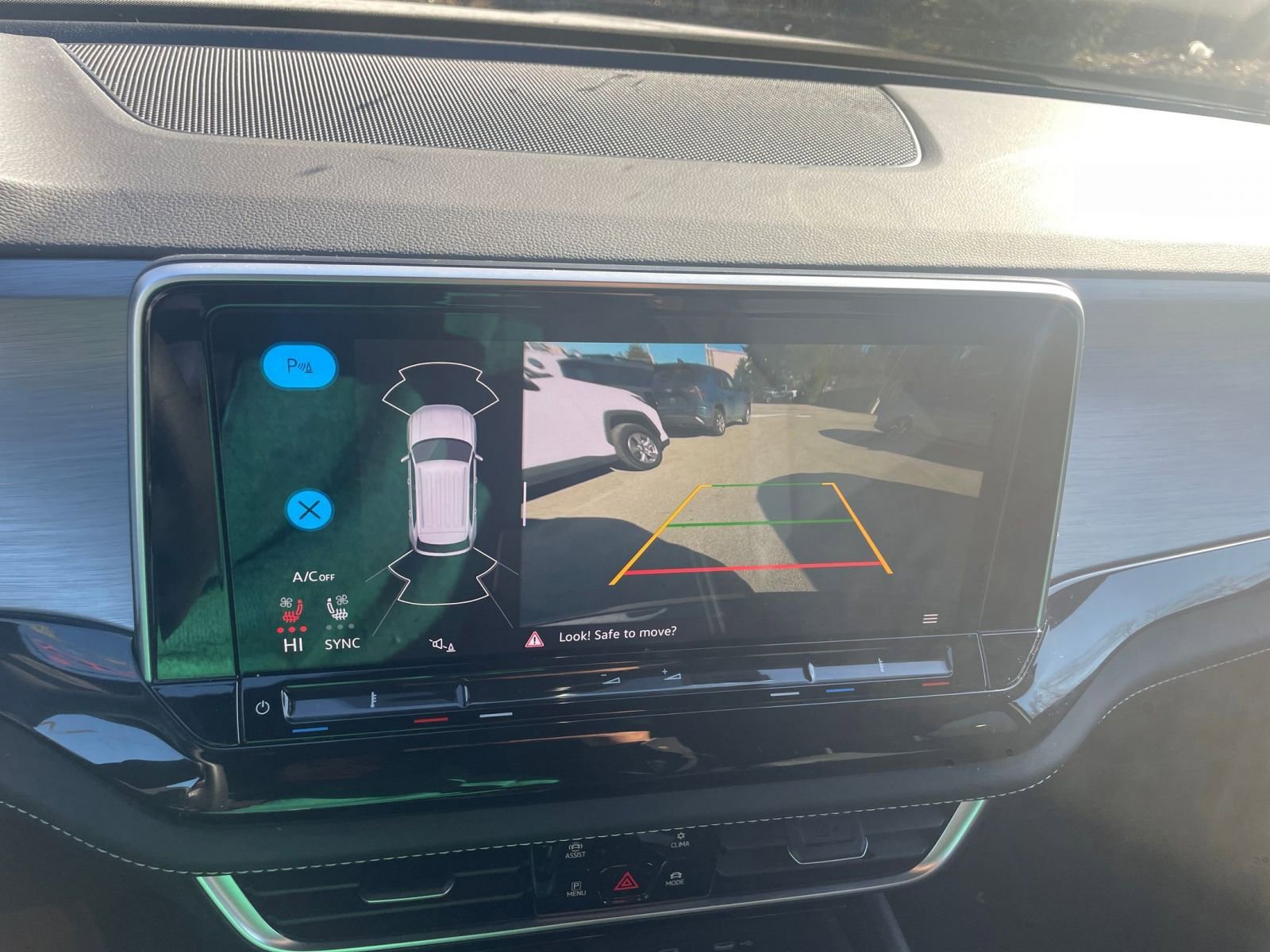 Thumbnail: 2025 Volkswagen Atlas - 17