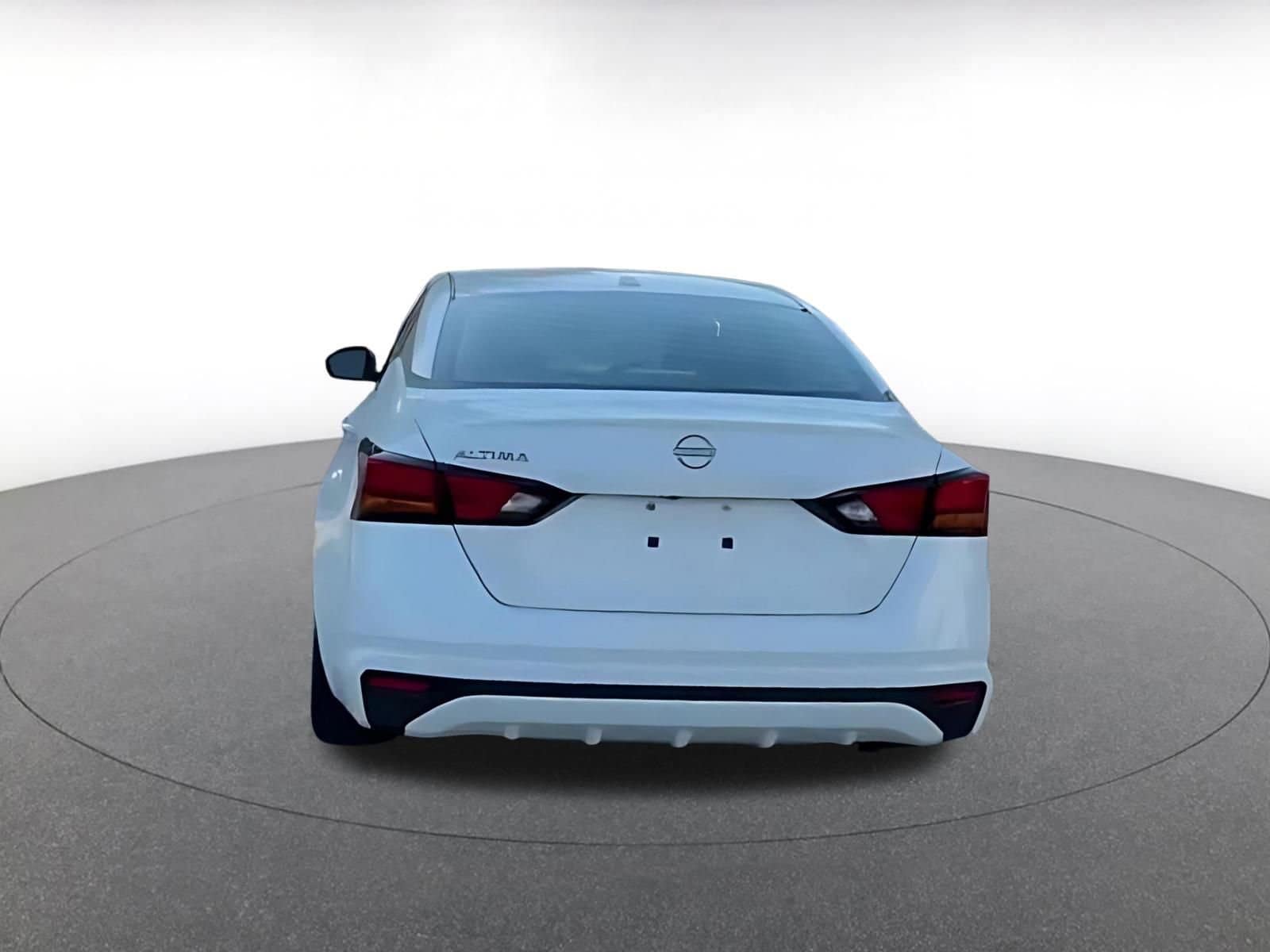 Thumbnail: 2025 Nissan Altima - 10