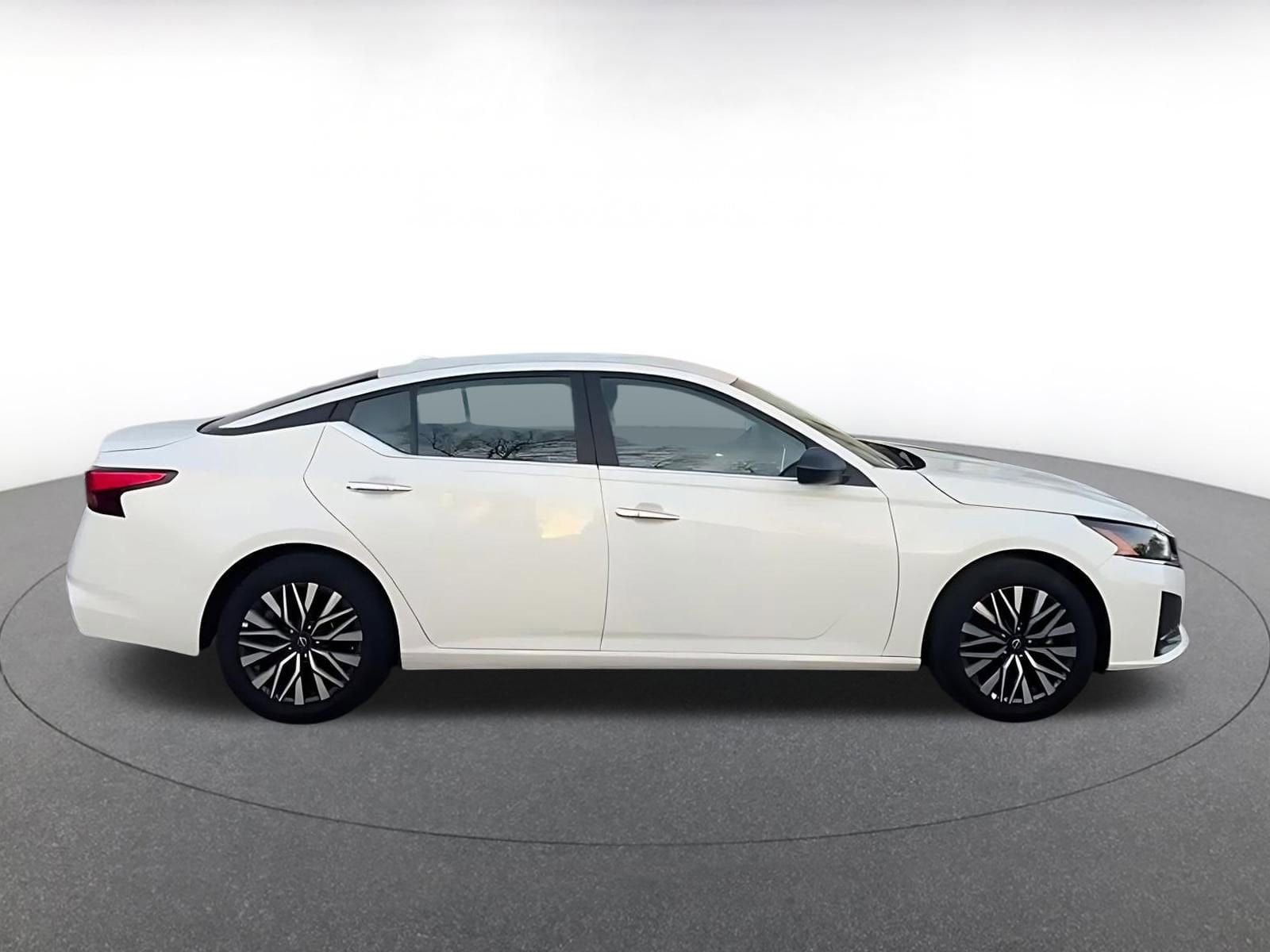 Thumbnail: 2025 Nissan Altima - 14