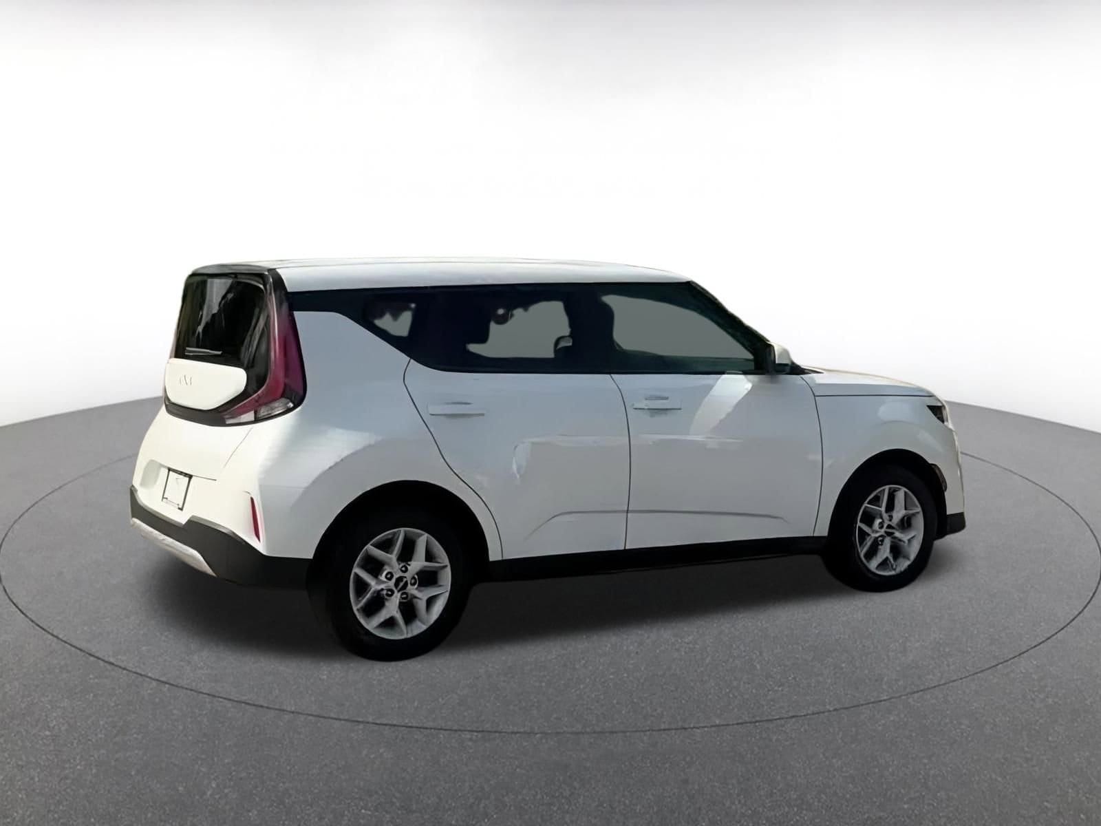 Thumbnail: 2024 Kia Soul - 10