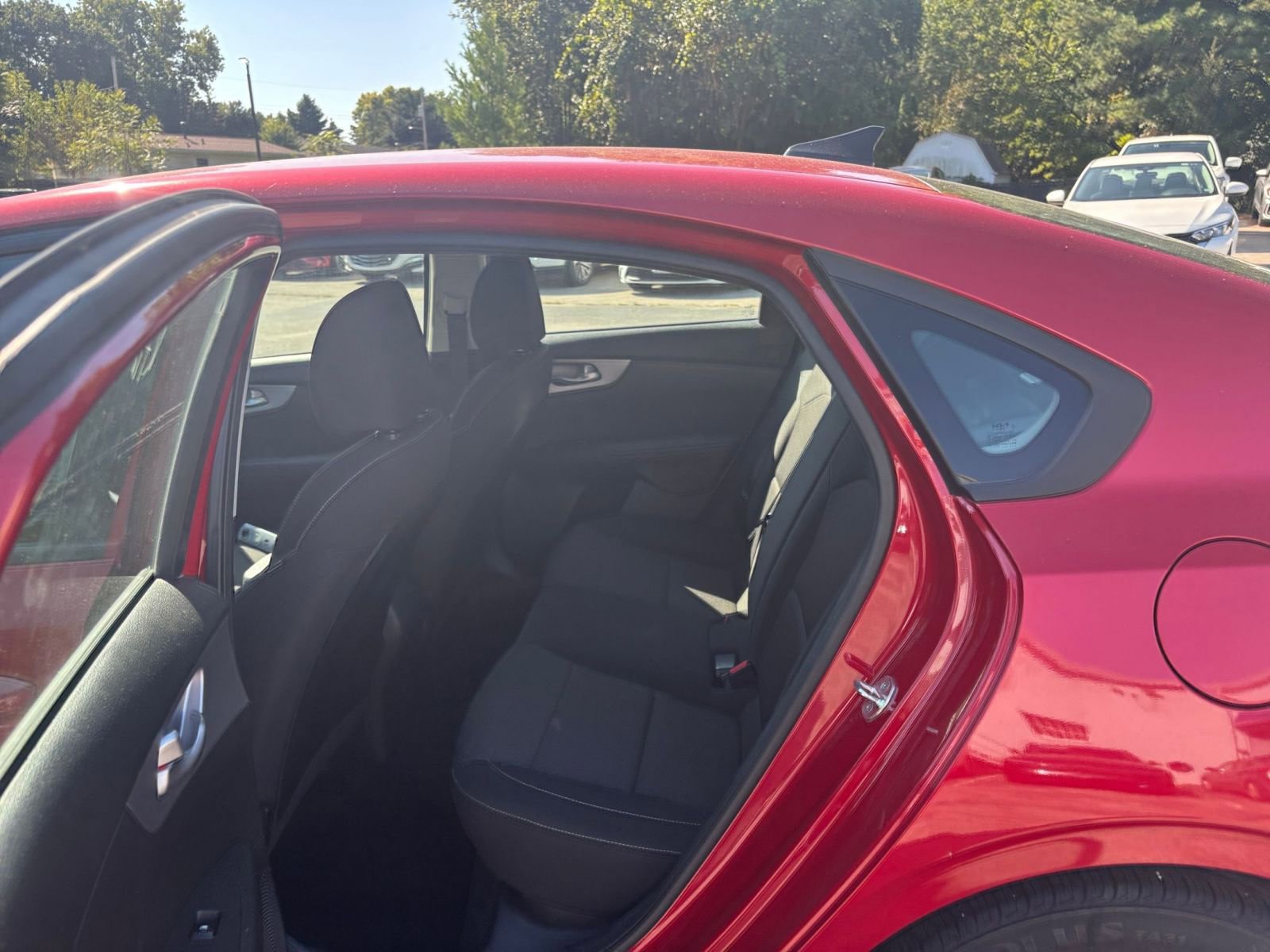 Thumbnail: 2023 Kia Forte - 23