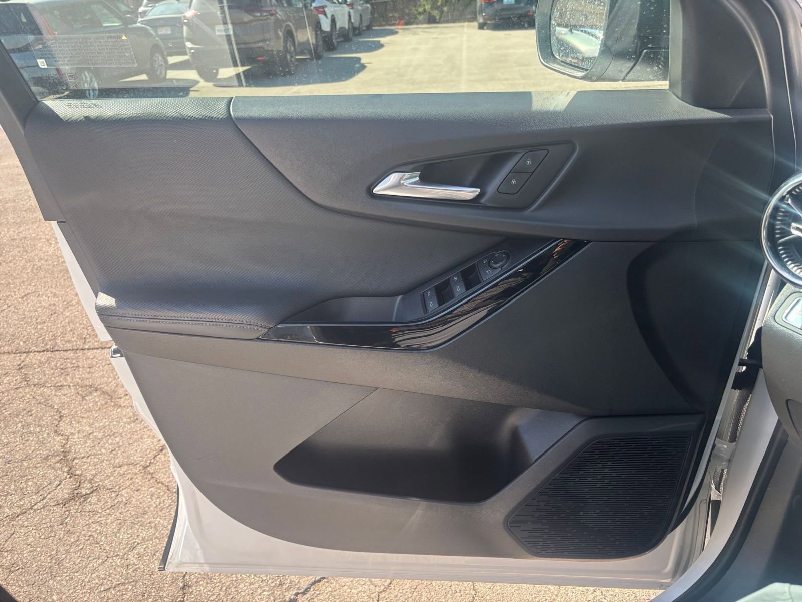 Thumbnail: 2025 Chevrolet Equinox - 18