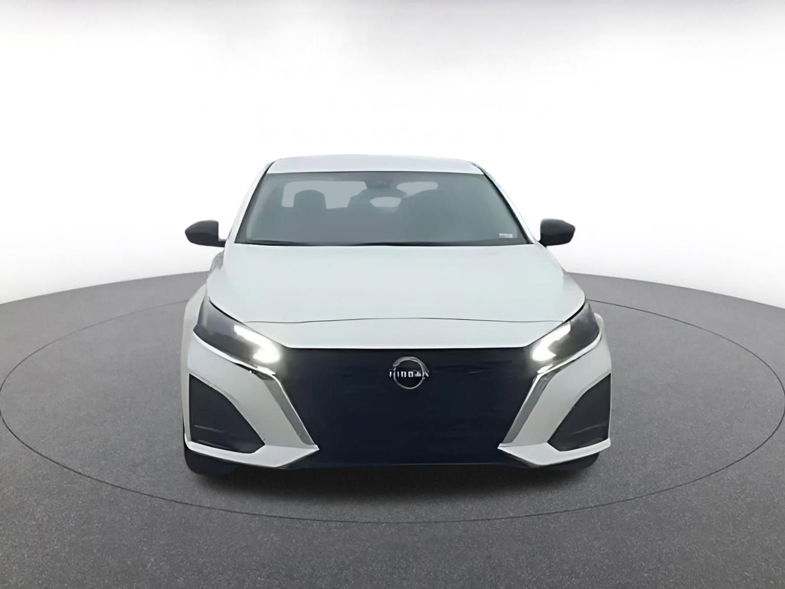 Thumbnail: 2025 Nissan Altima - 4