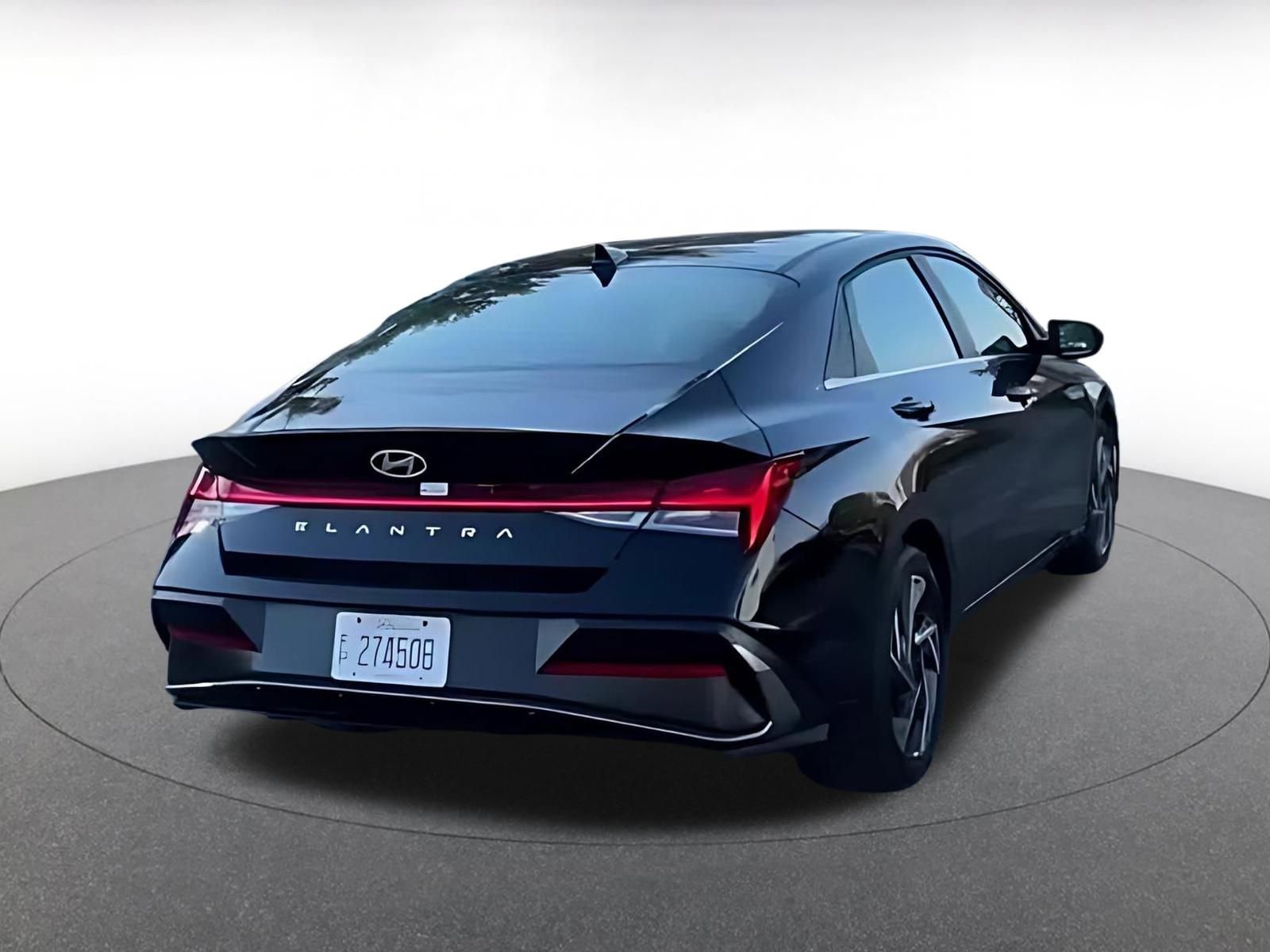 Thumbnail: 2025 Hyundai Elantra - 11