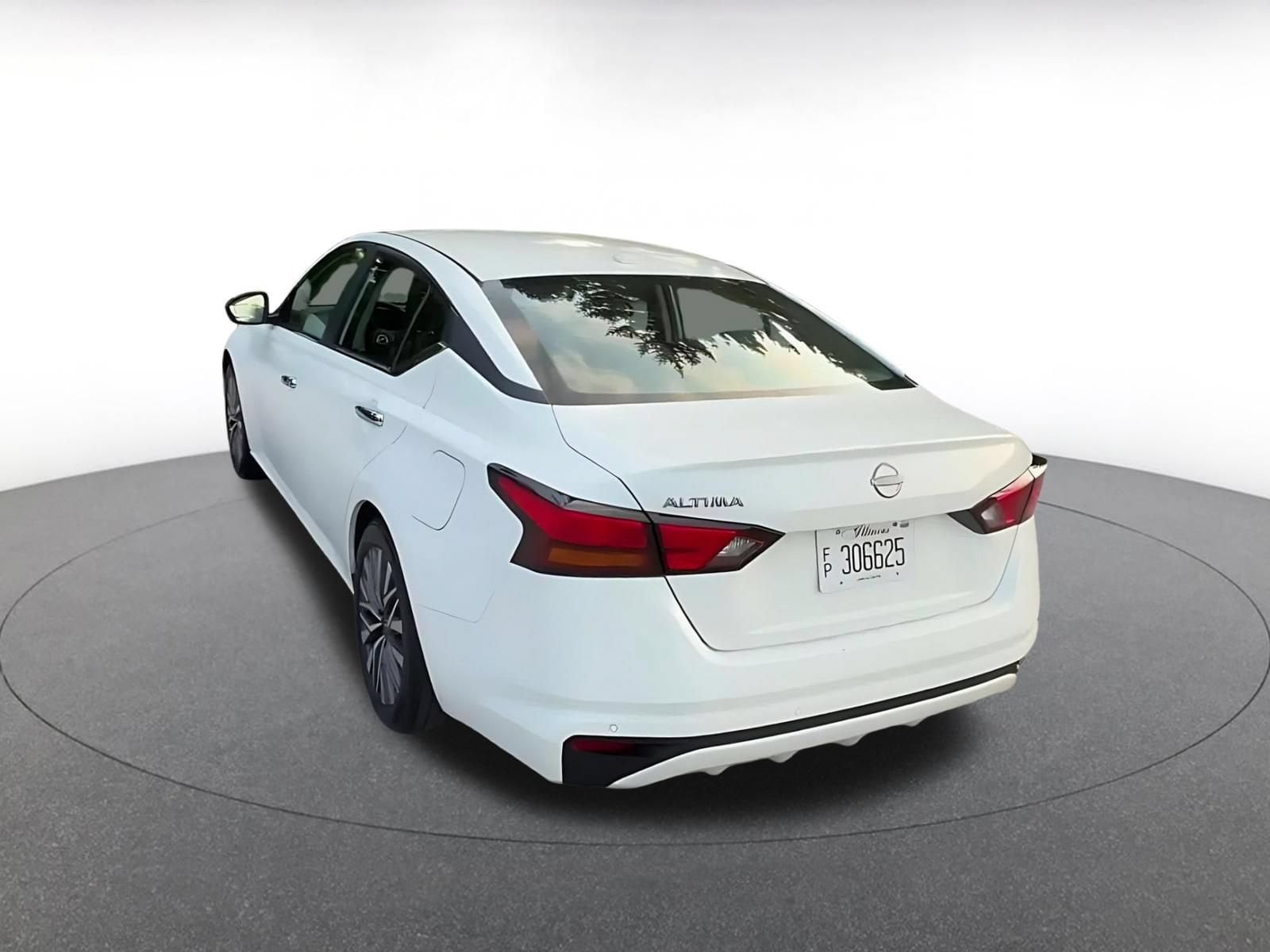 Thumbnail: 2025 Nissan Altima - 11