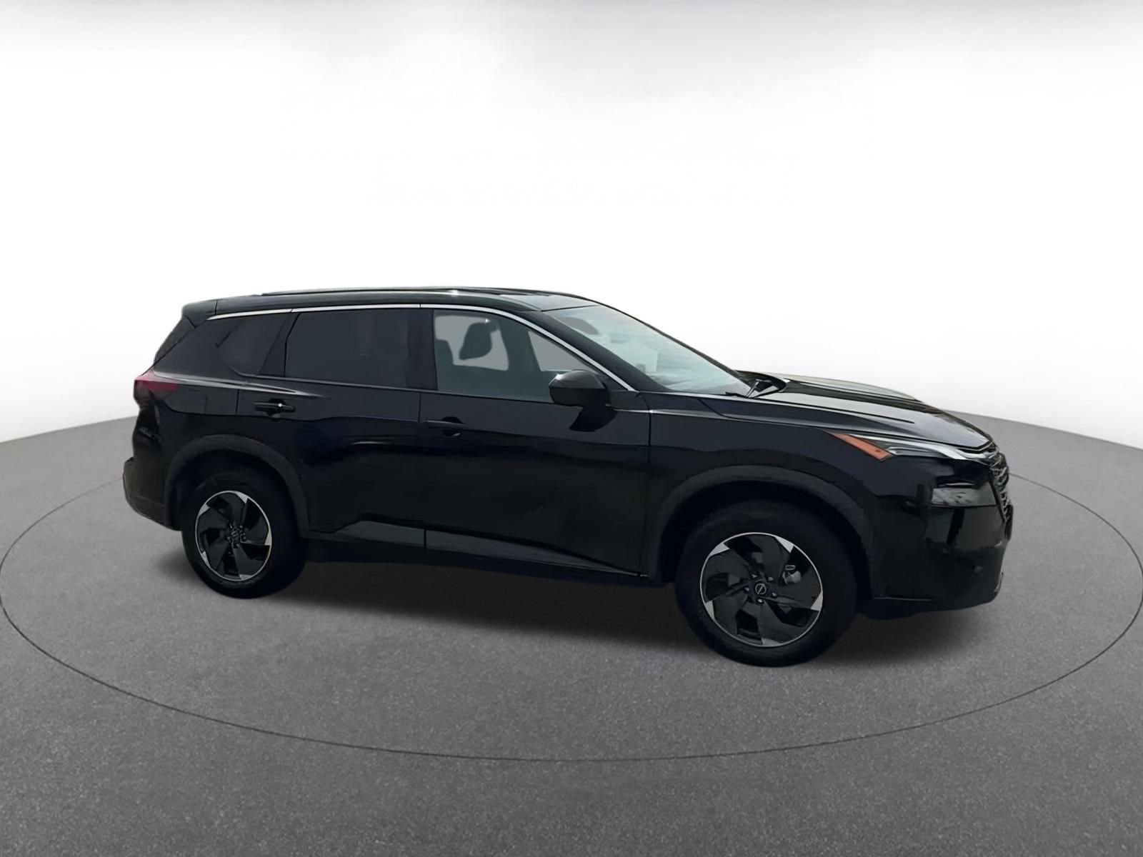 2024 Nissan Rogue SV 2