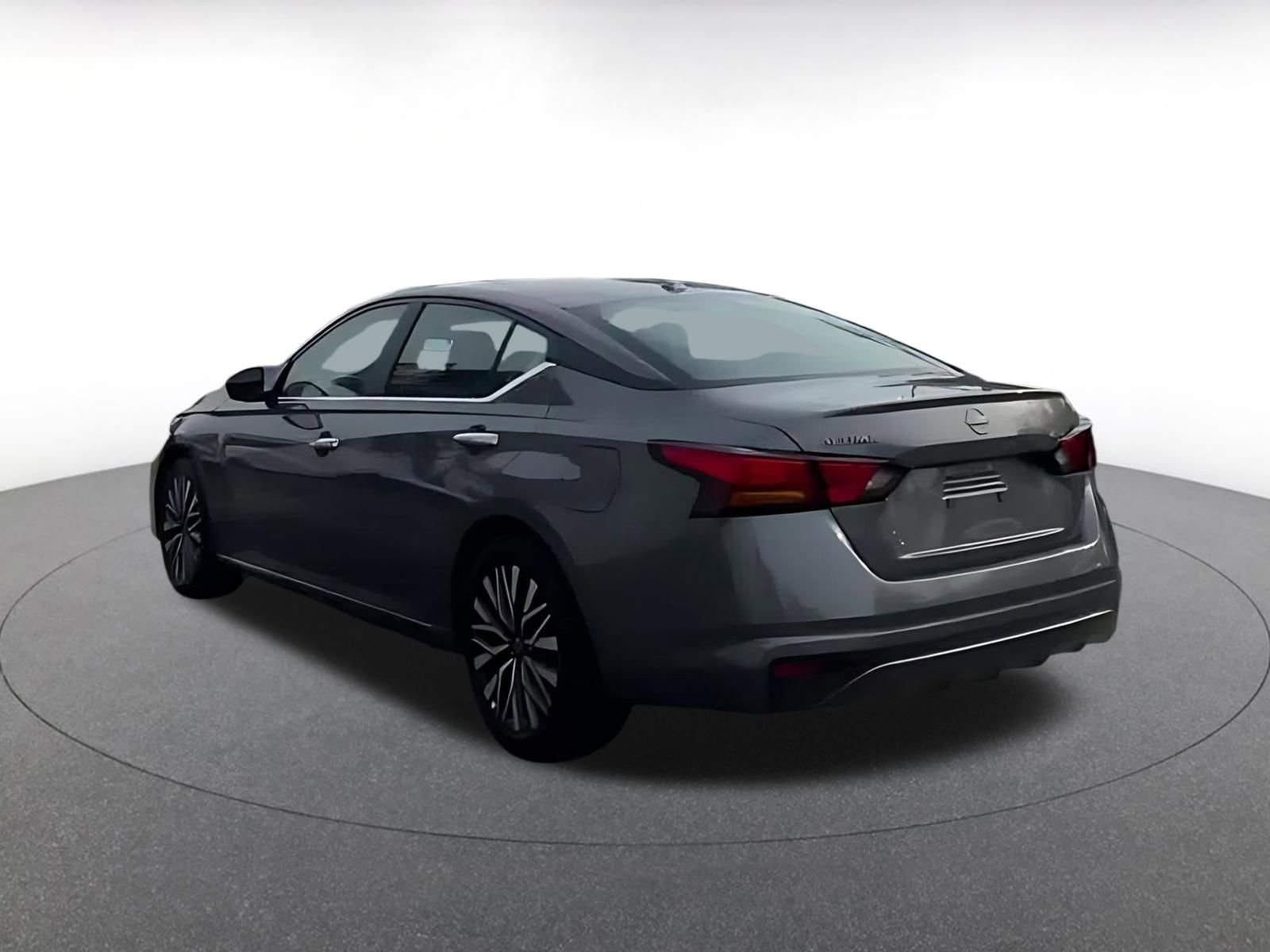 Thumbnail: 2025 Nissan Altima - 10