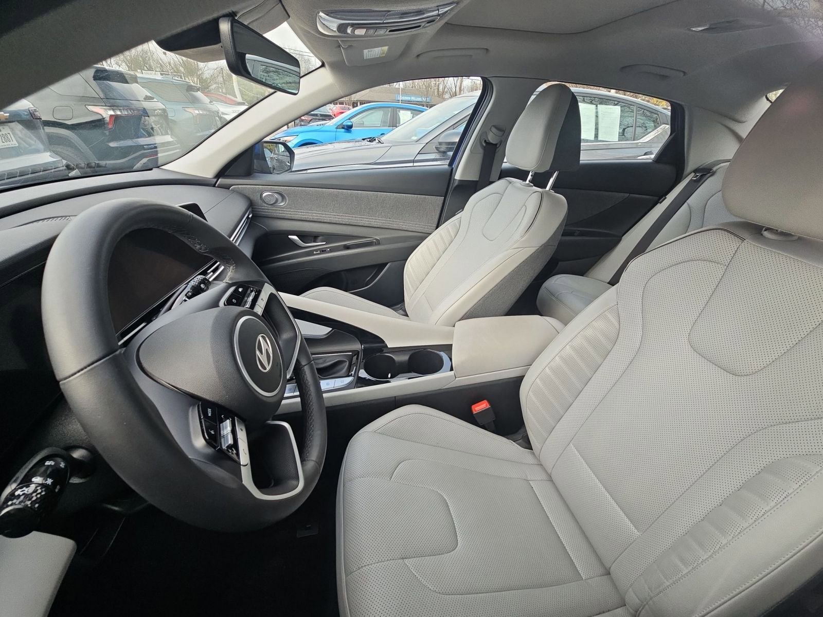 Thumbnail: 2025 Hyundai Elantra - 9