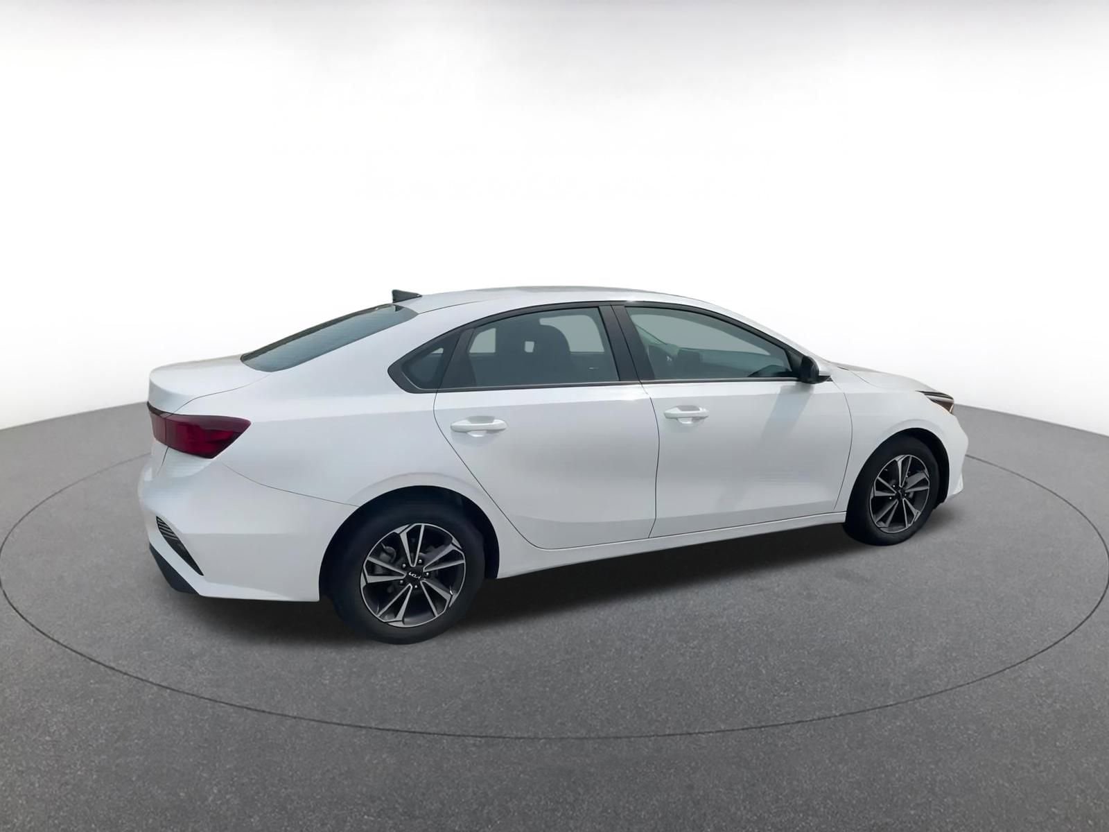 2024 Kia Forte LXS 15