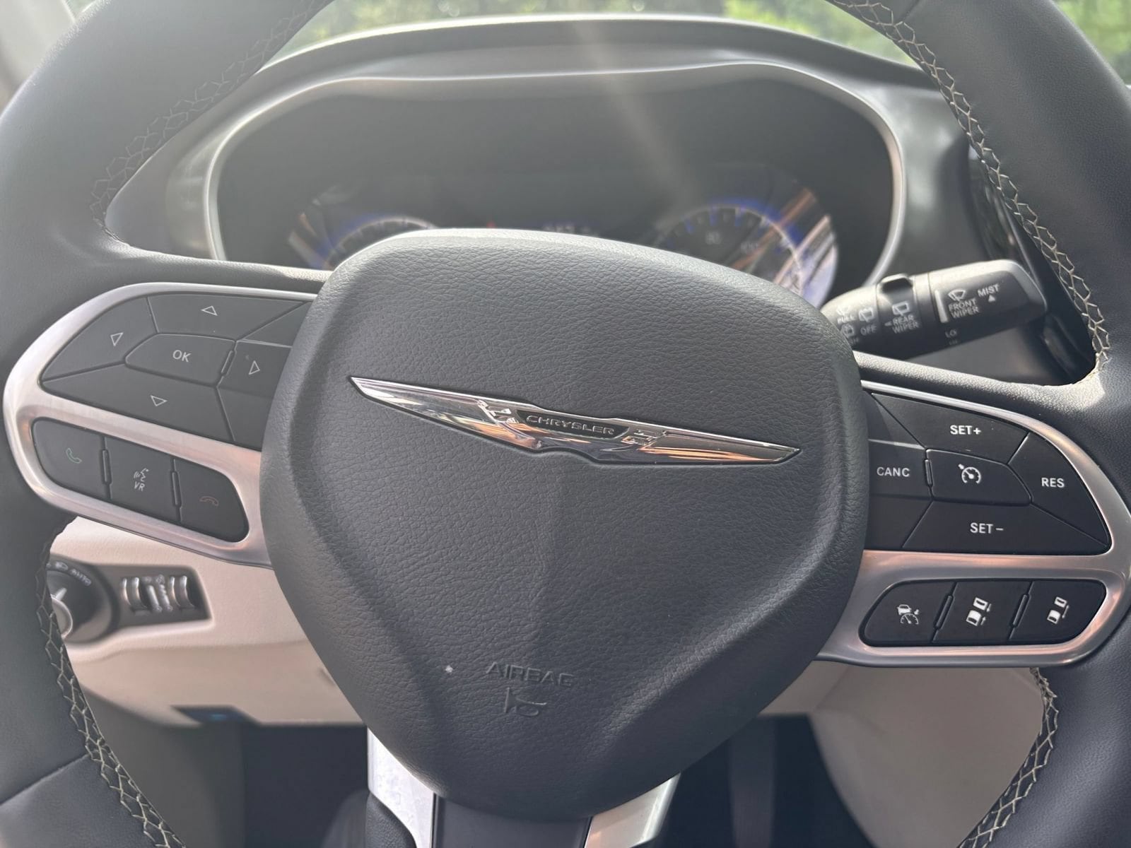 Thumbnail: 2024 Chrysler Pacifica - 27
