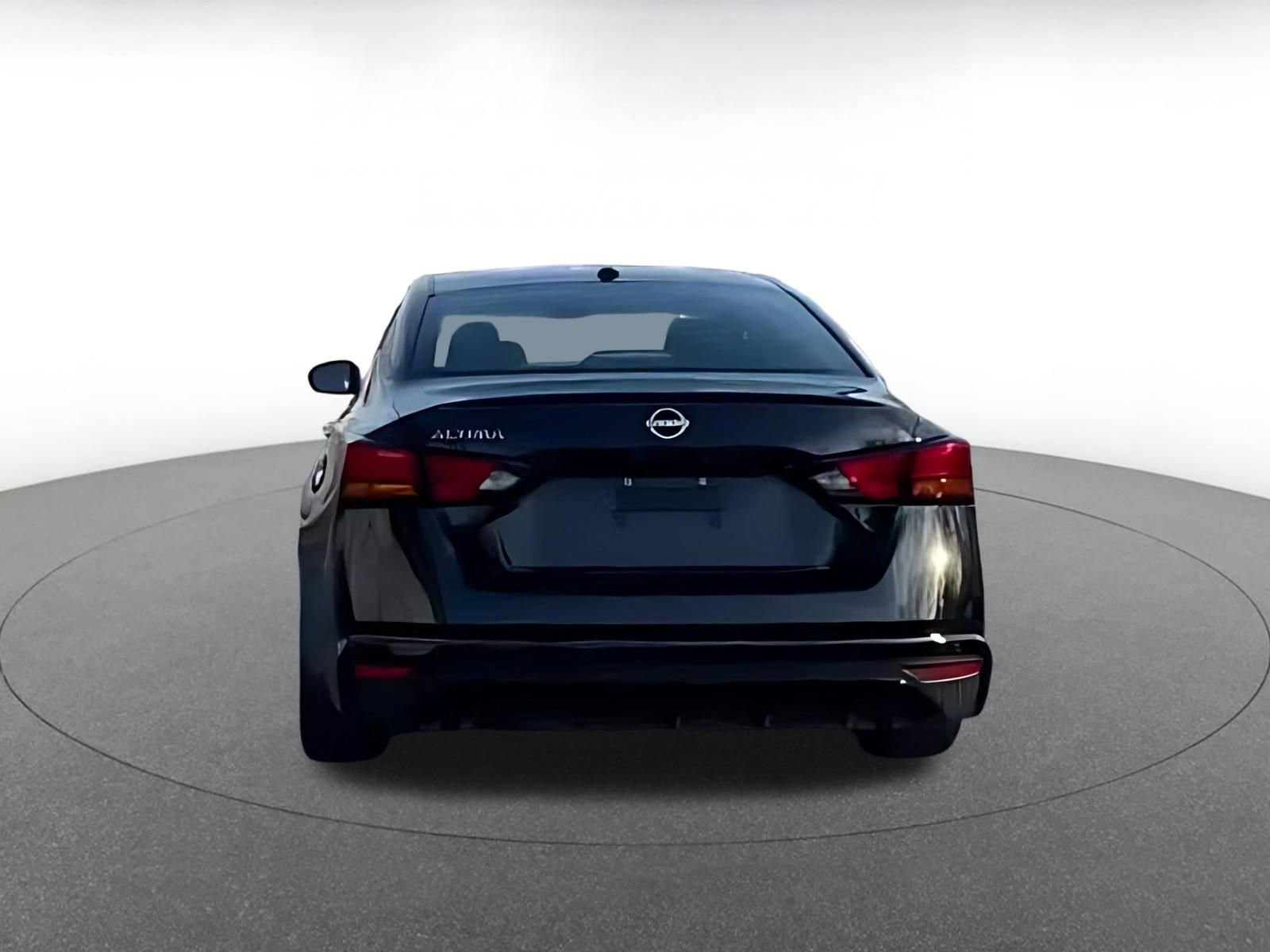 Thumbnail: 2025 Nissan Altima - 10