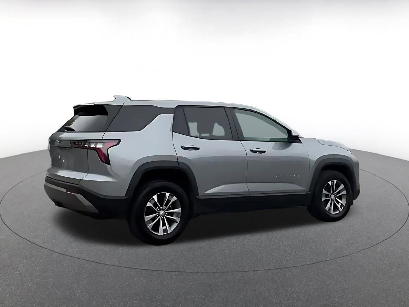 Thumbnail: 2025 Chevrolet Equinox - 10