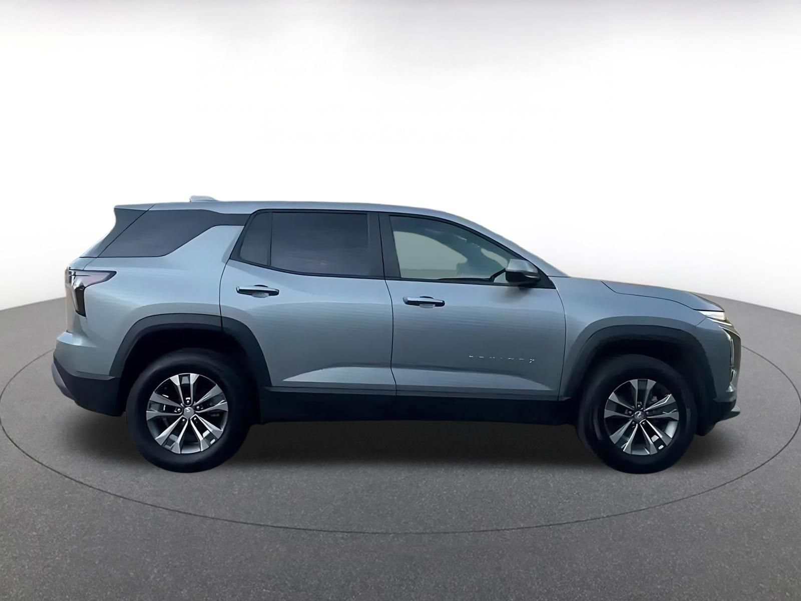 Thumbnail: 2025 Chevrolet Equinox - 16
