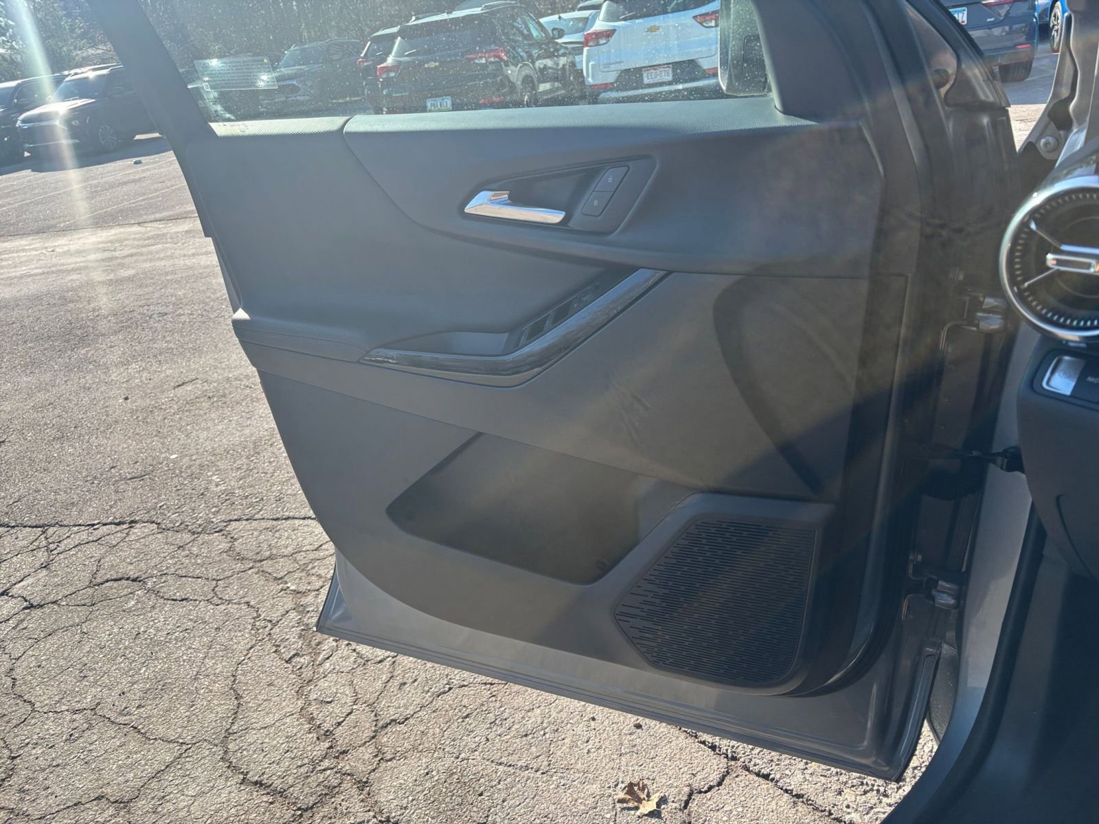 Thumbnail: 2025 Chevrolet Equinox - 20