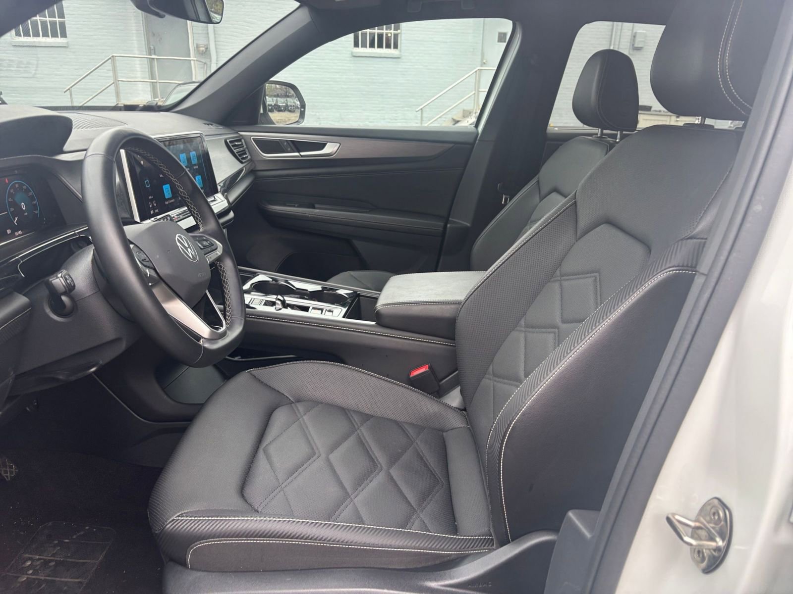 Thumbnail: 2025 Volkswagen Atlas - 24