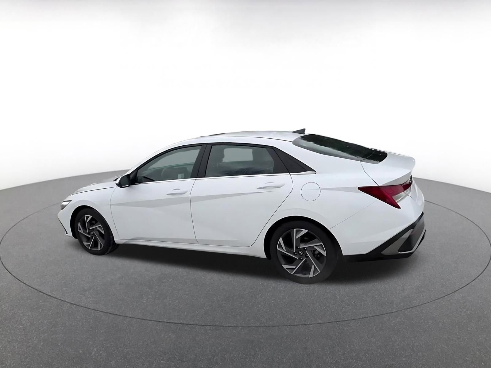 Thumbnail: 2025 Hyundai Elantra - 10