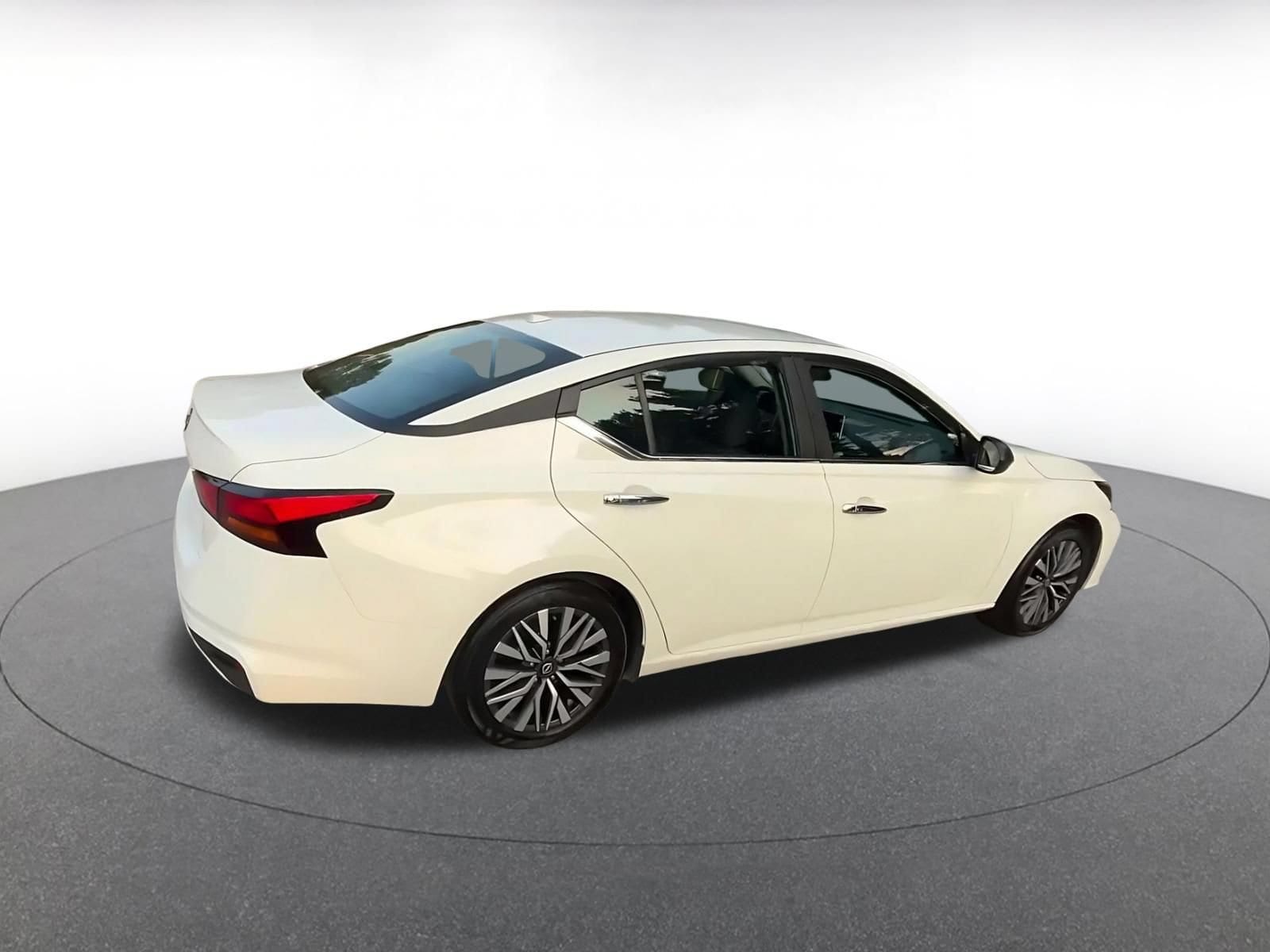 Thumbnail: 2025 Nissan Altima - 14