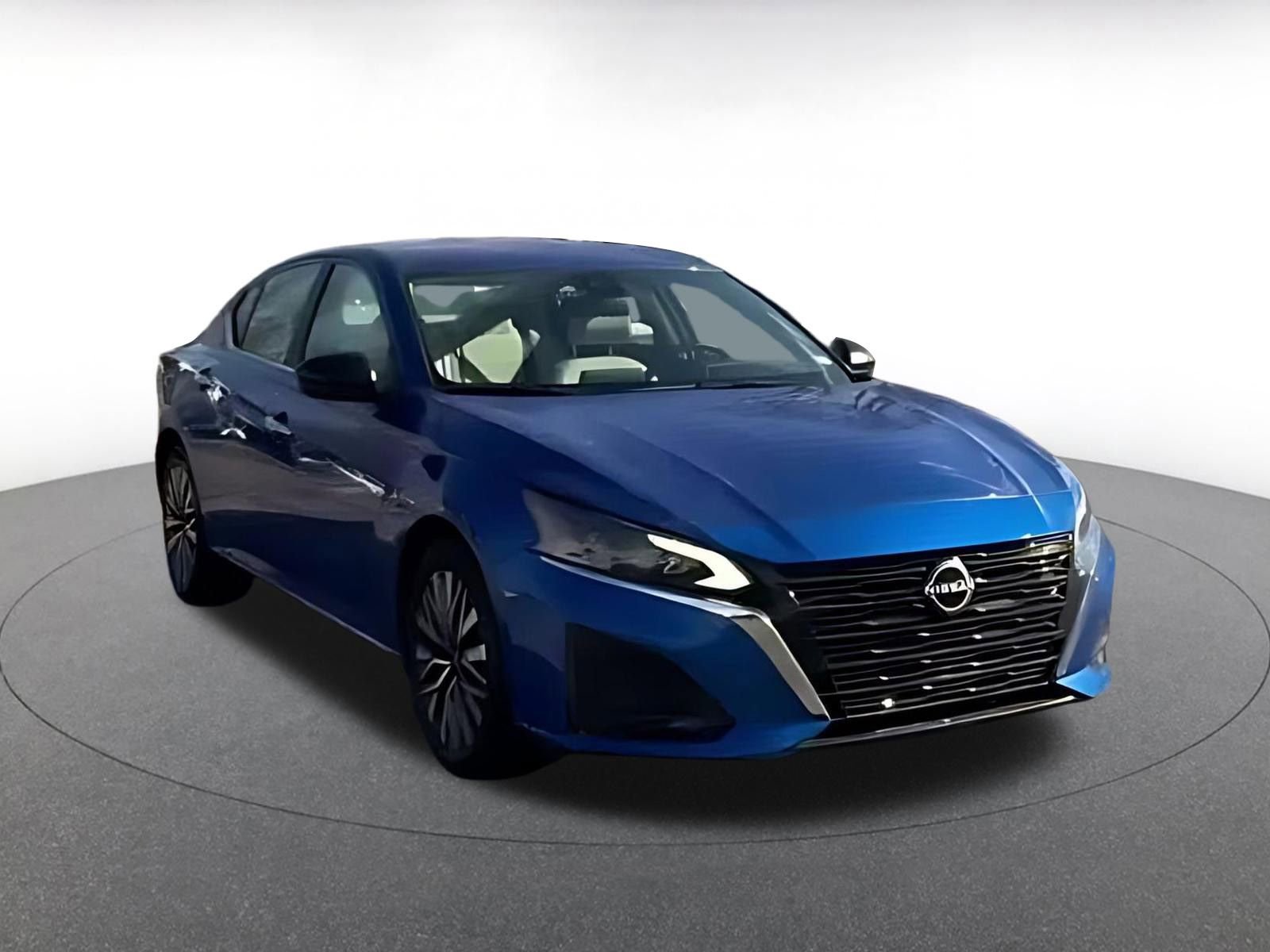 Thumbnail: 2025 Nissan Altima - 2