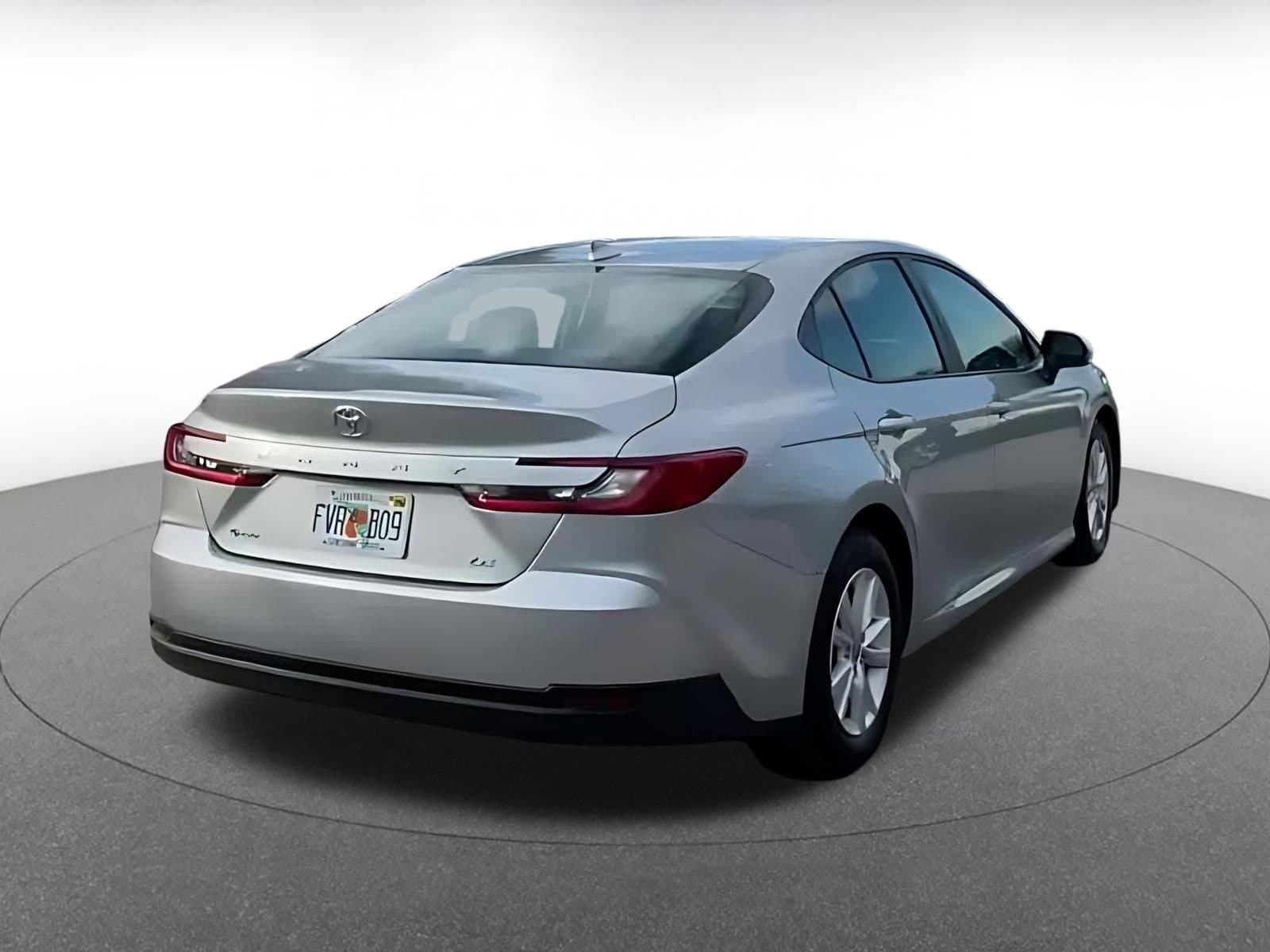 Thumbnail: 2025 Toyota Camry - 14