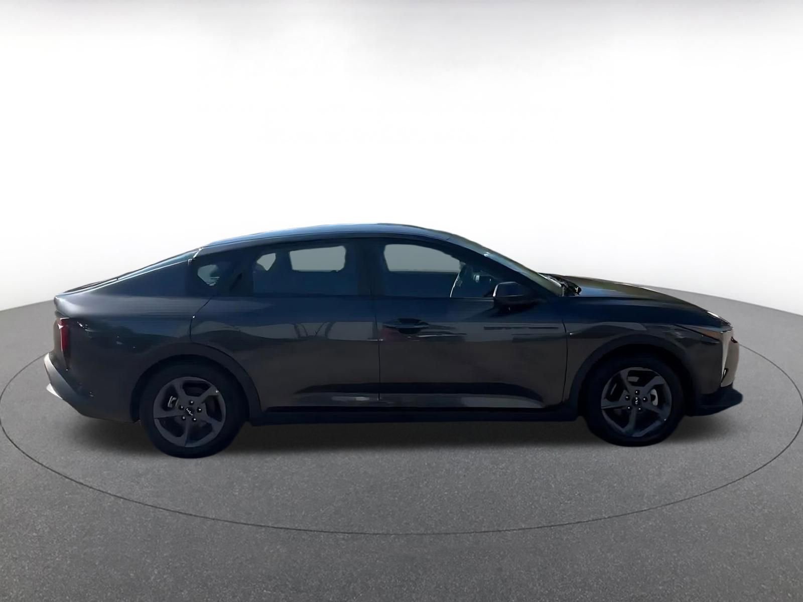 Thumbnail: 2025 Kia K4 - 10