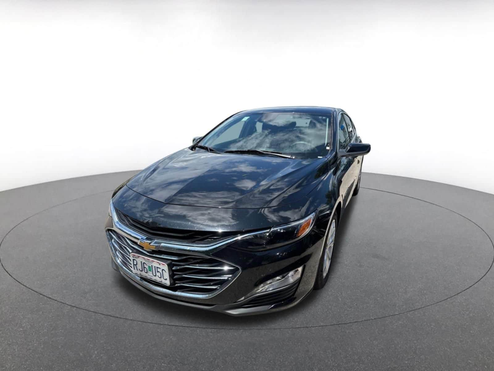 Thumbnail: 2023 Chevrolet Malibu - 3