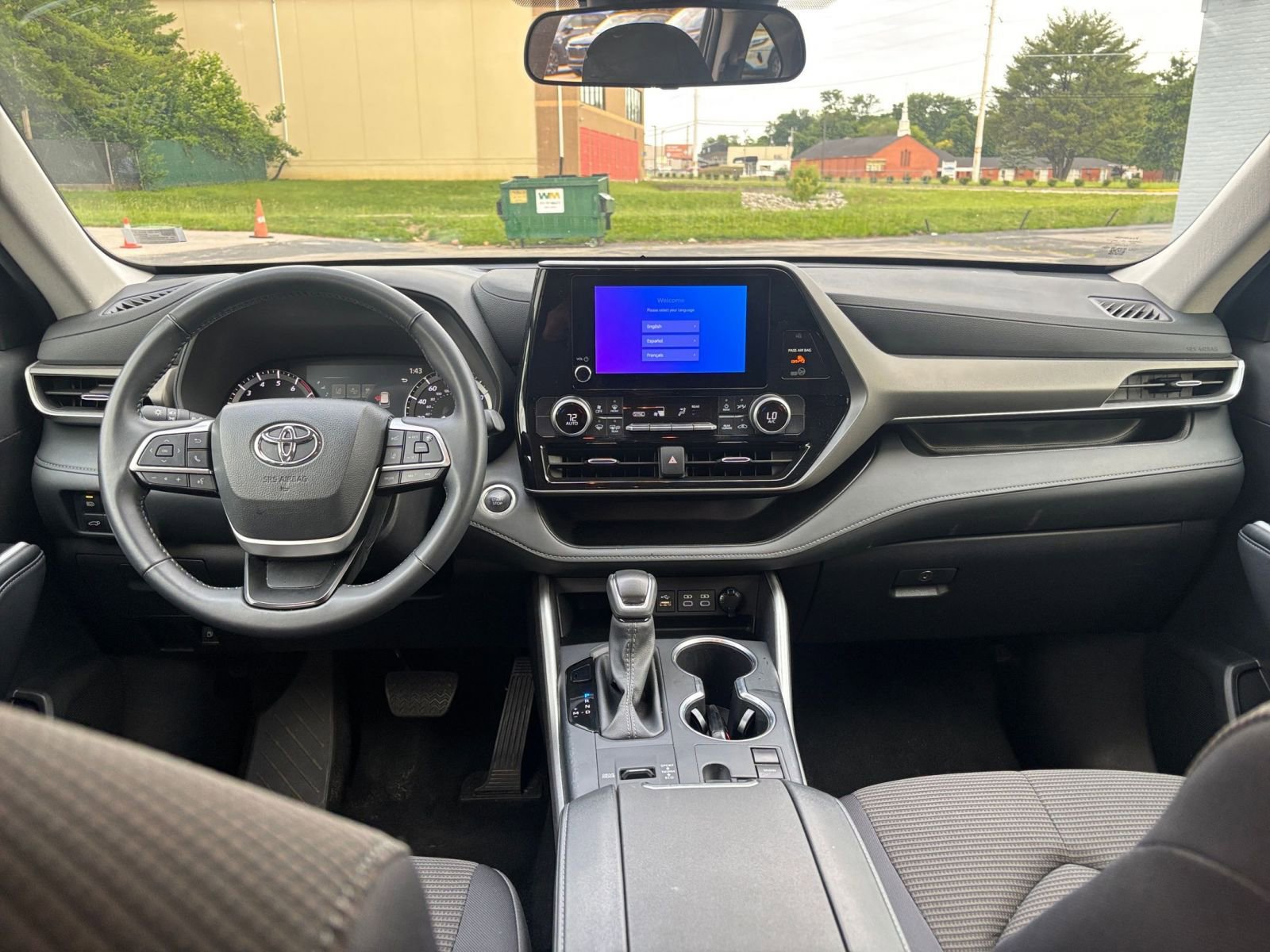 Thumbnail: 2025 Toyota Highlander - 35