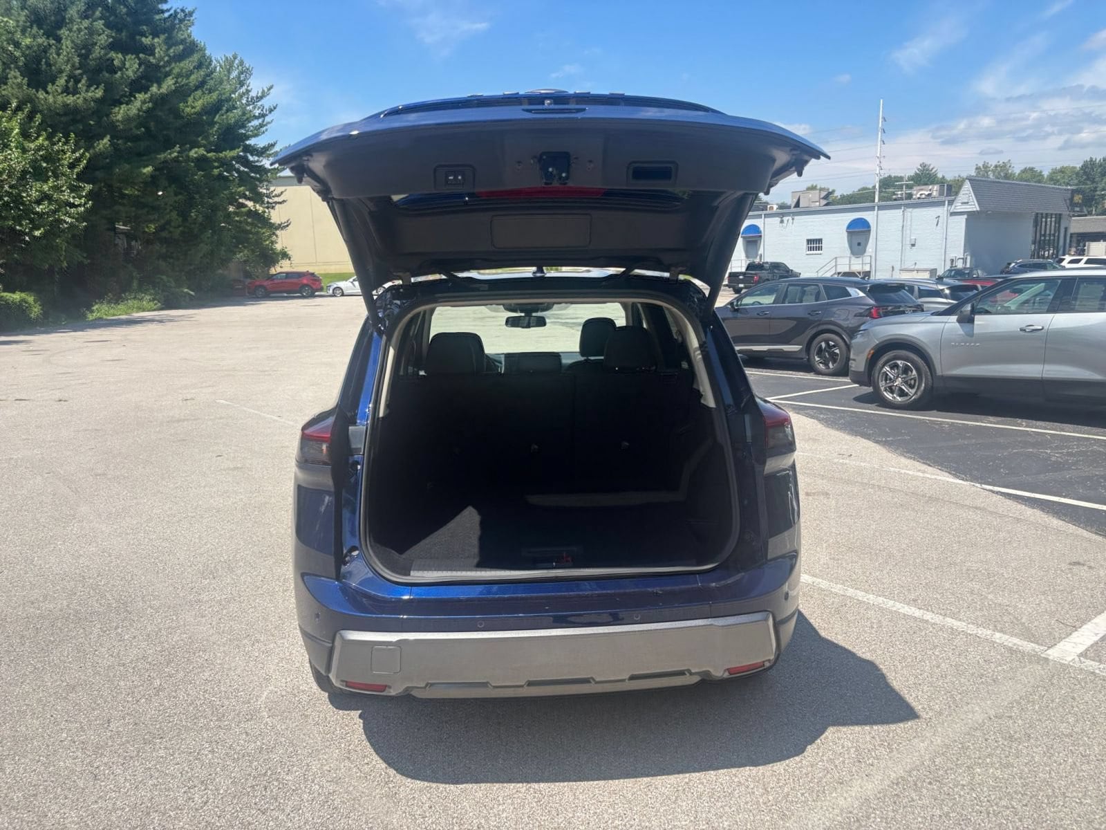 Thumbnail: 2026 Nissan Rogue - 28