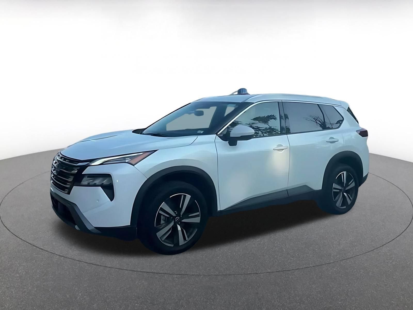 Thumbnail: 2026 Nissan Rogue - 10