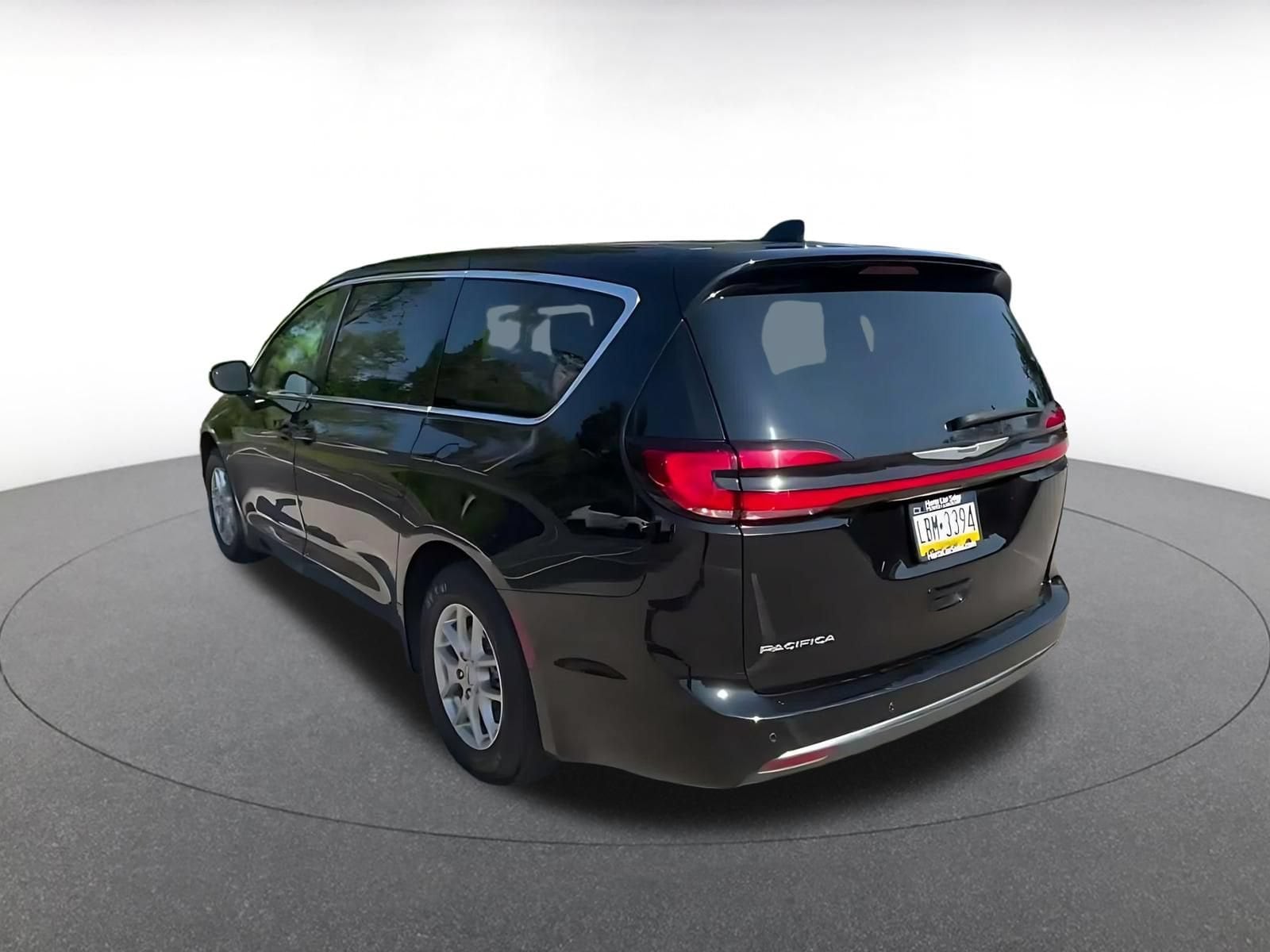 Thumbnail: 2024 Chrysler Pacifica - 11