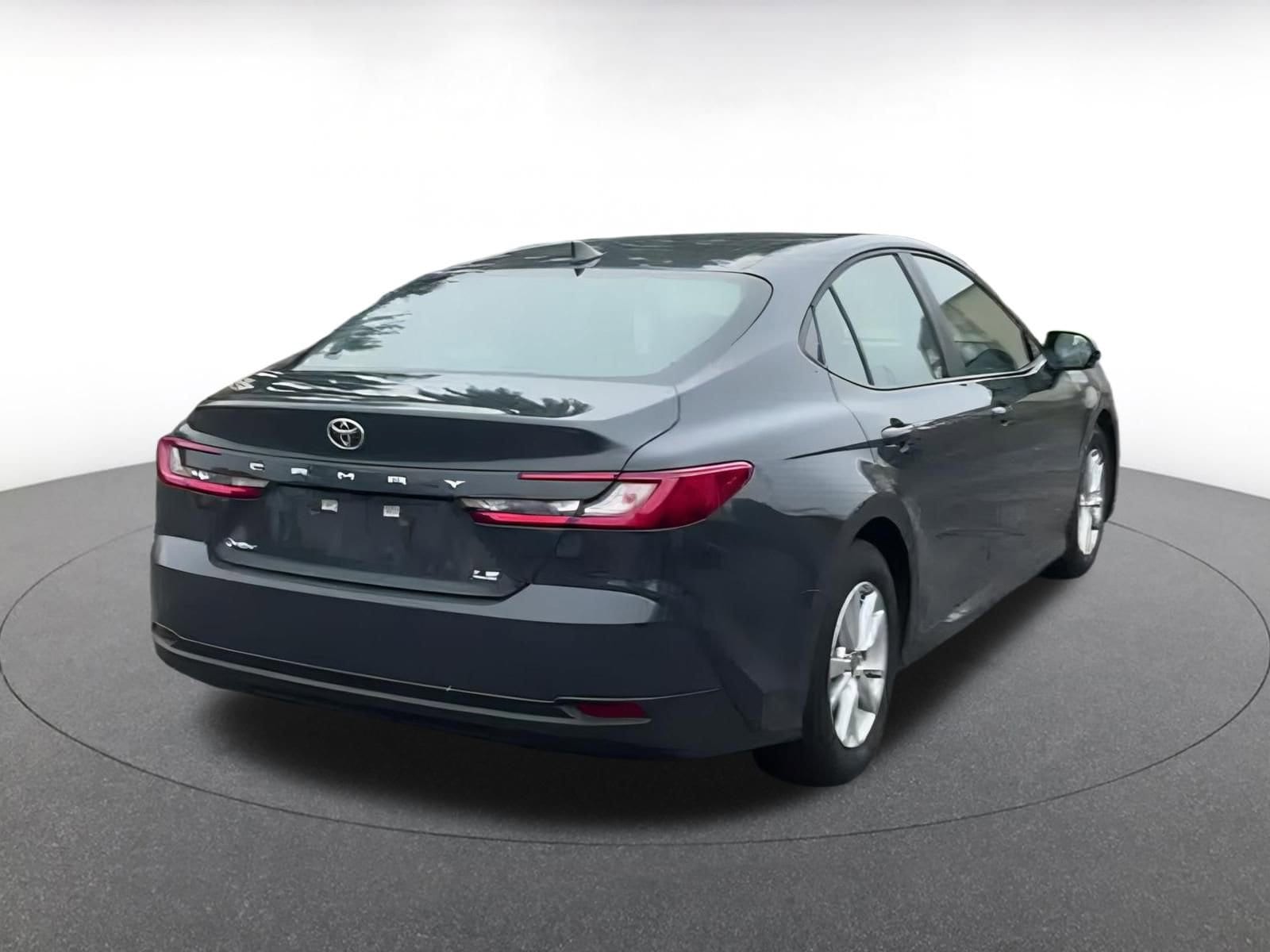 Thumbnail: 2025 Toyota Camry - 12