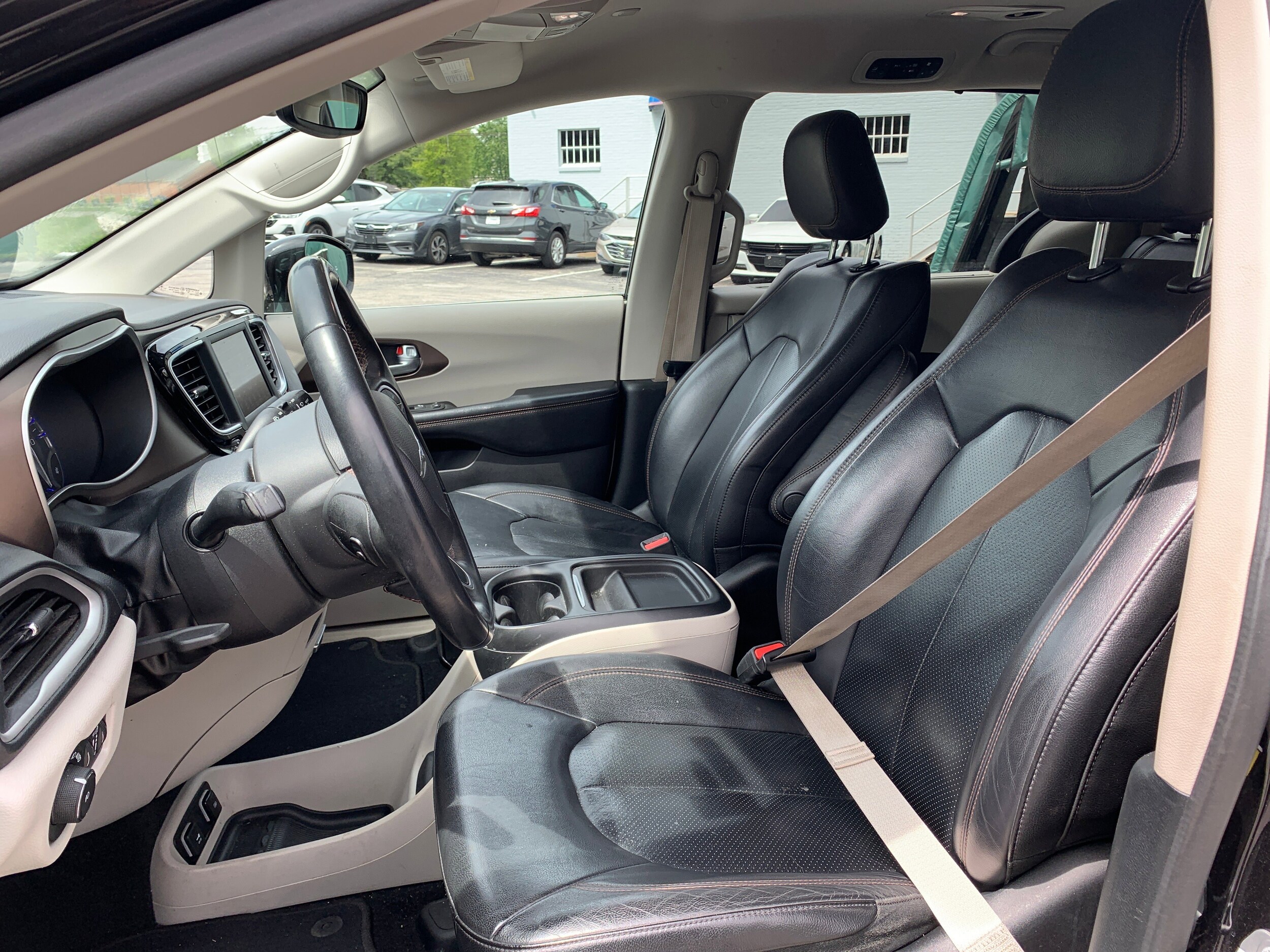 2018 Chrysler Pacifica Touring 25