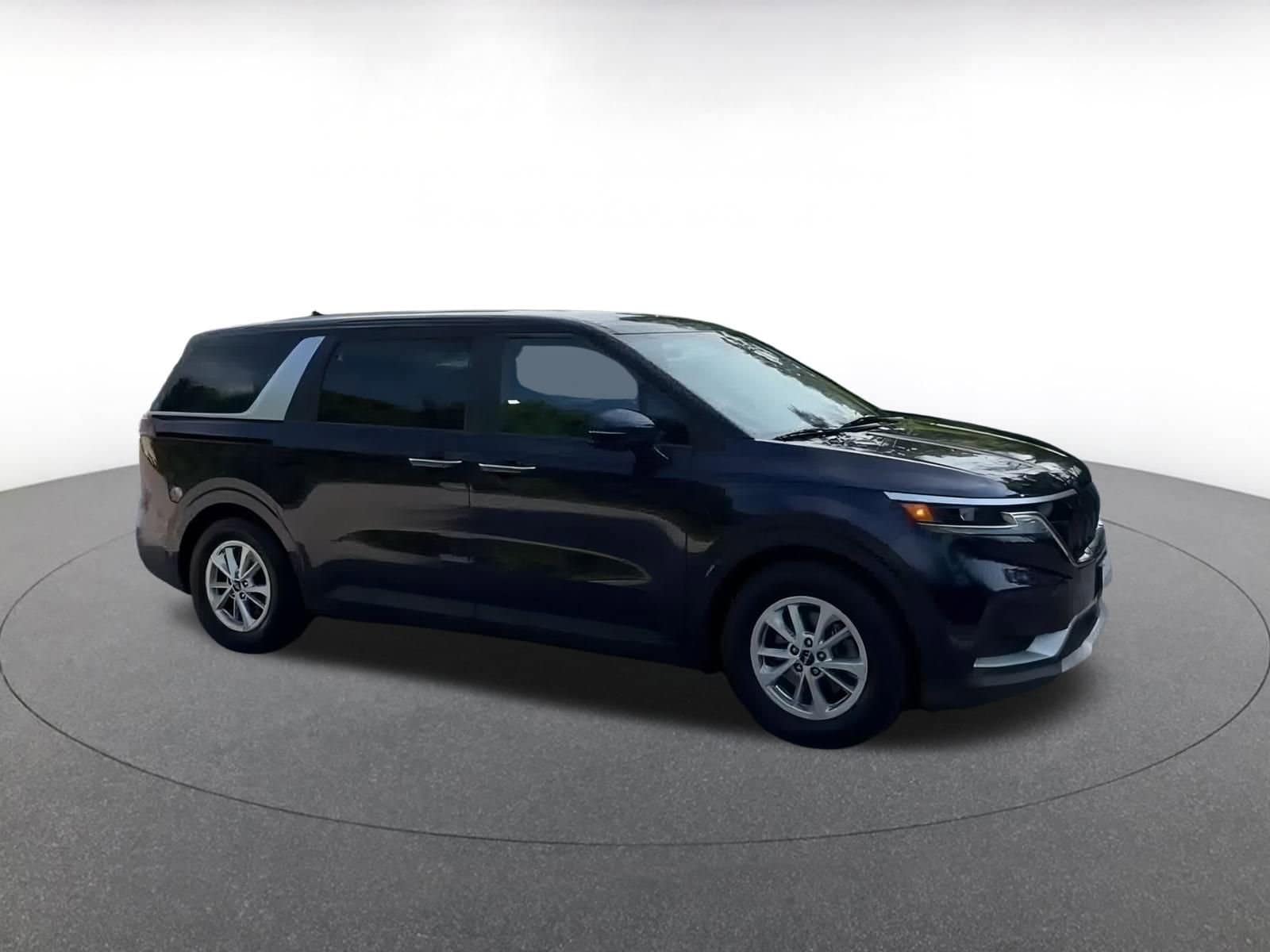 Thumbnail: 2024 Kia Carnival - 2