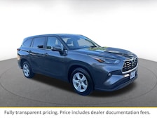 2025 Toyota Highlander LE -
                  St. Louis, MO
