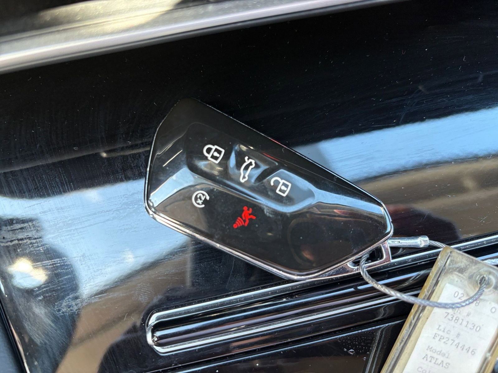 Thumbnail: 2025 Volkswagen Atlas - 21