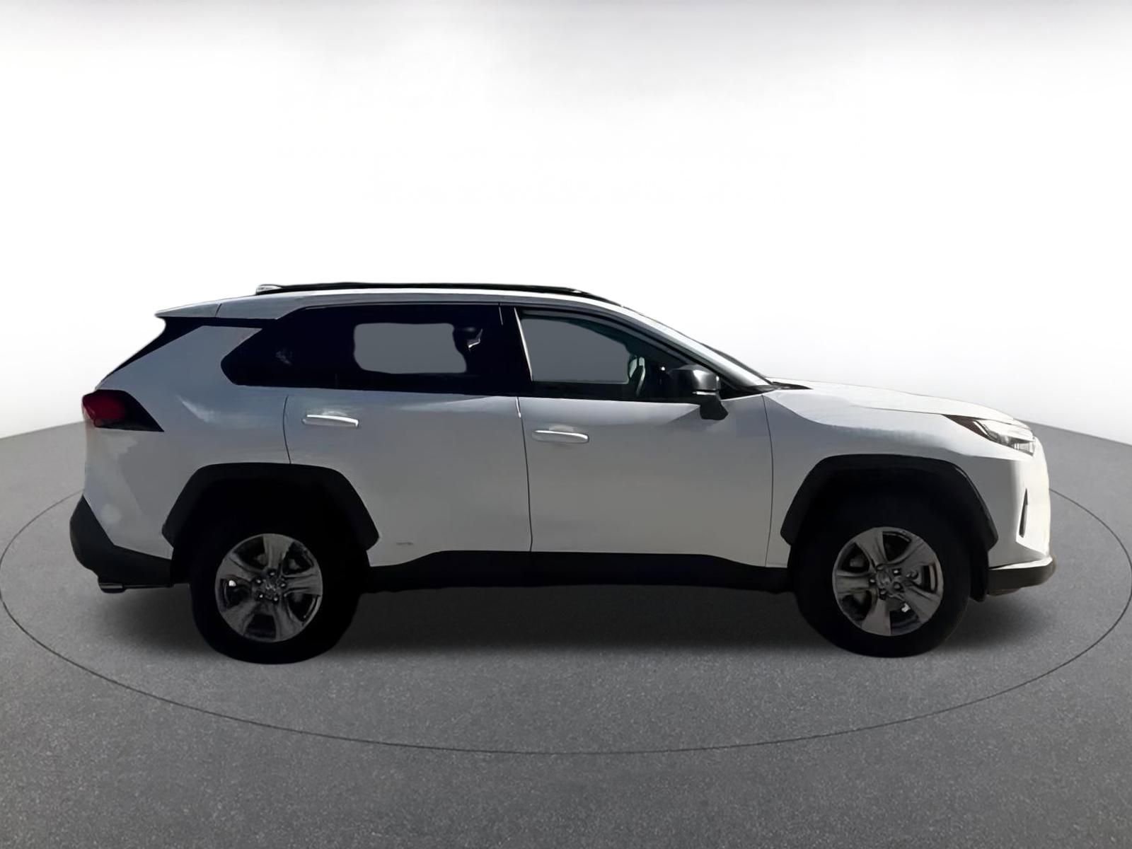 Thumbnail: 2025 Toyota RAV4 - 12
