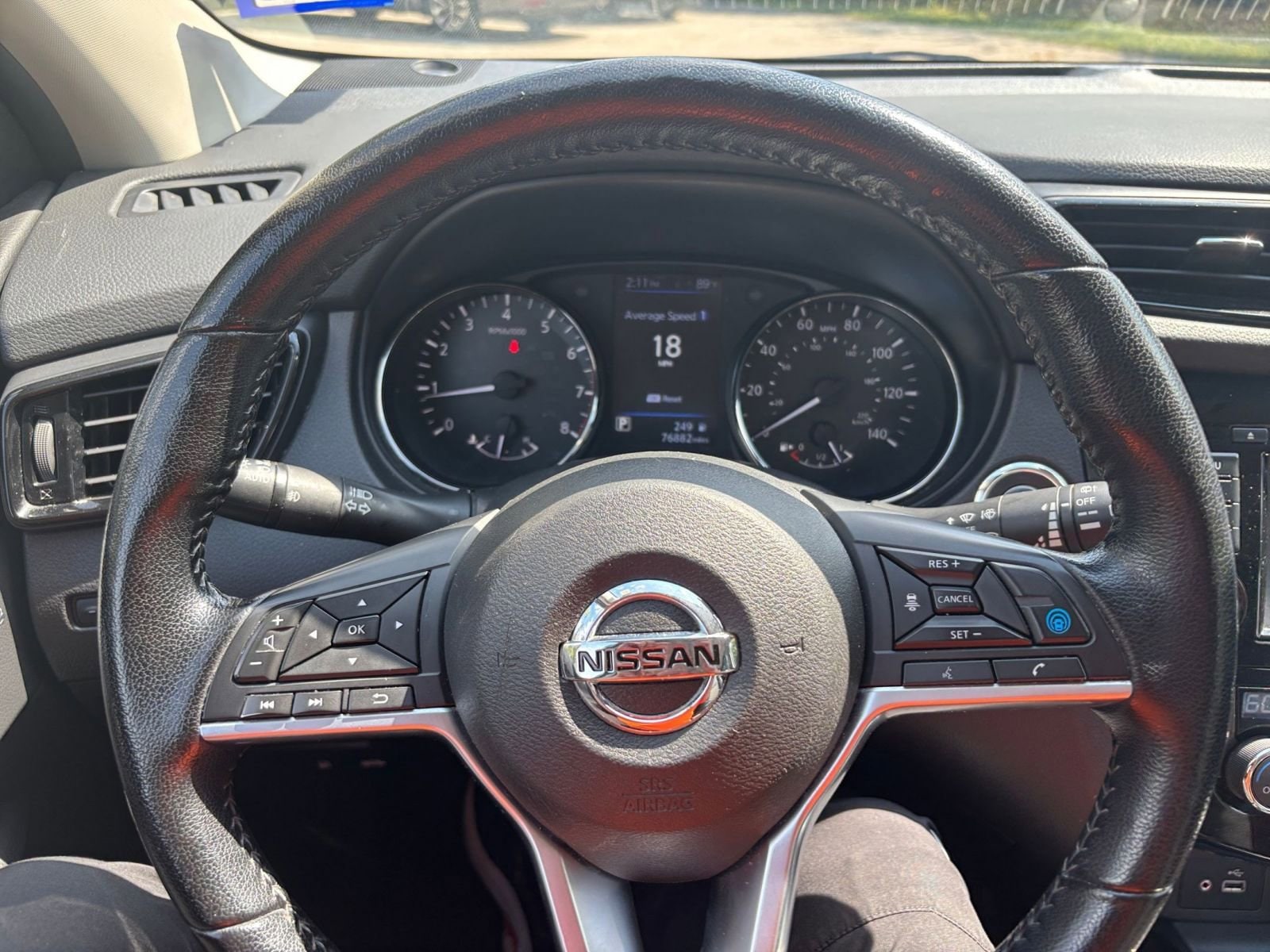 Thumbnail: 2022 Nissan Rogue Sport - 32