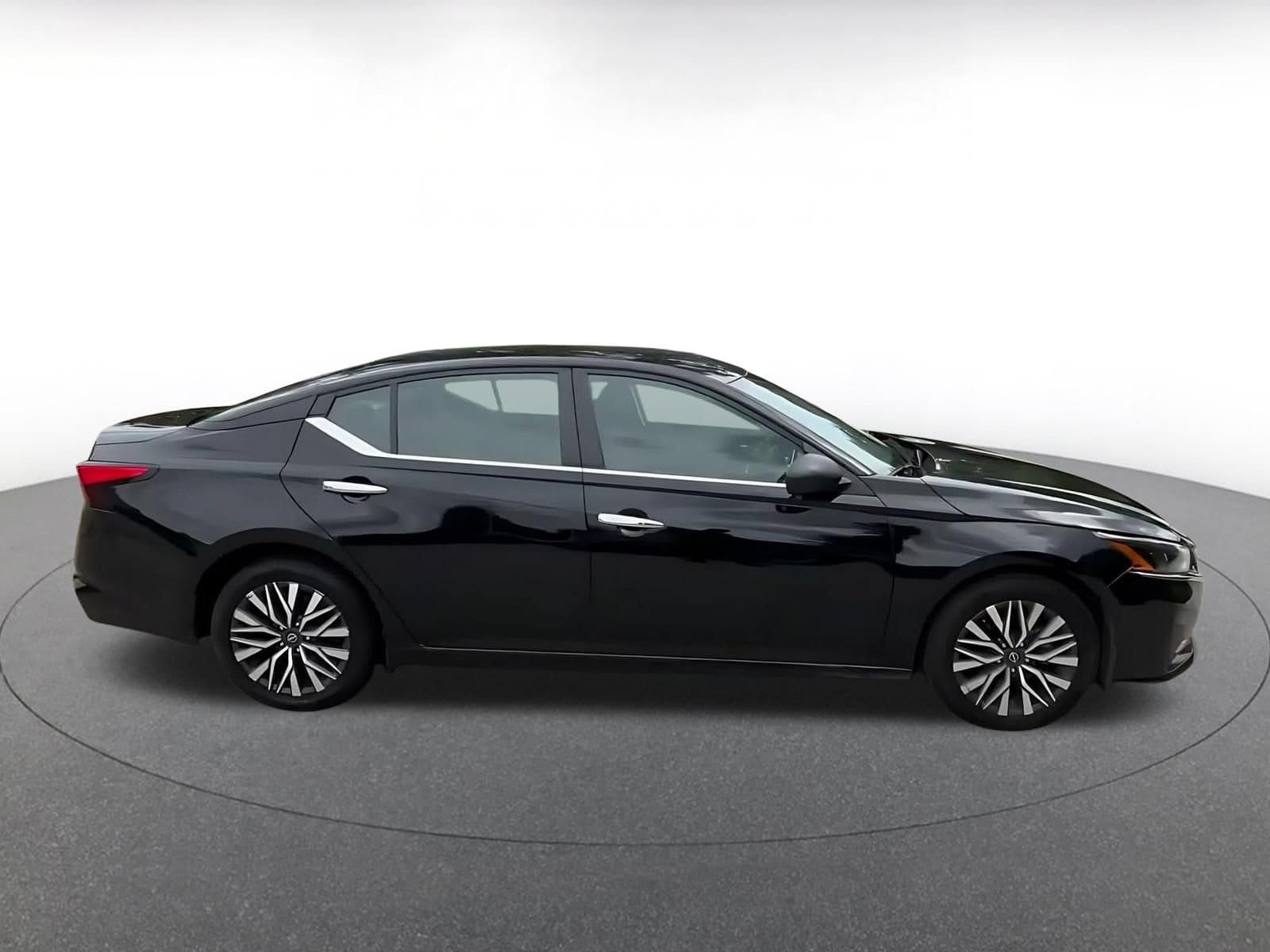 Thumbnail: 2025 Nissan Altima - 15
