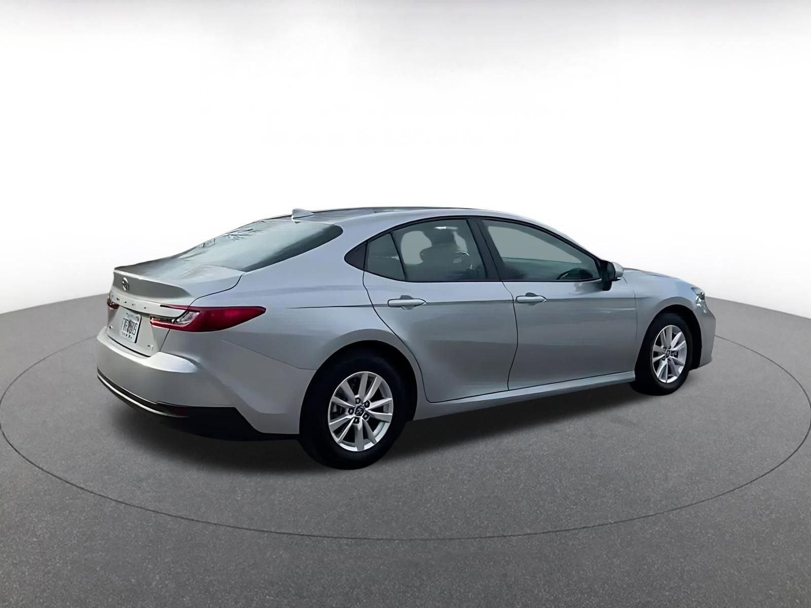 Thumbnail: 2025 Toyota Camry - 15