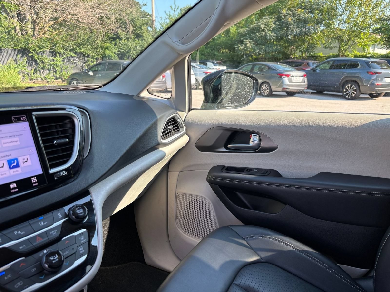 Thumbnail: 2024 Chrysler Pacifica - 31