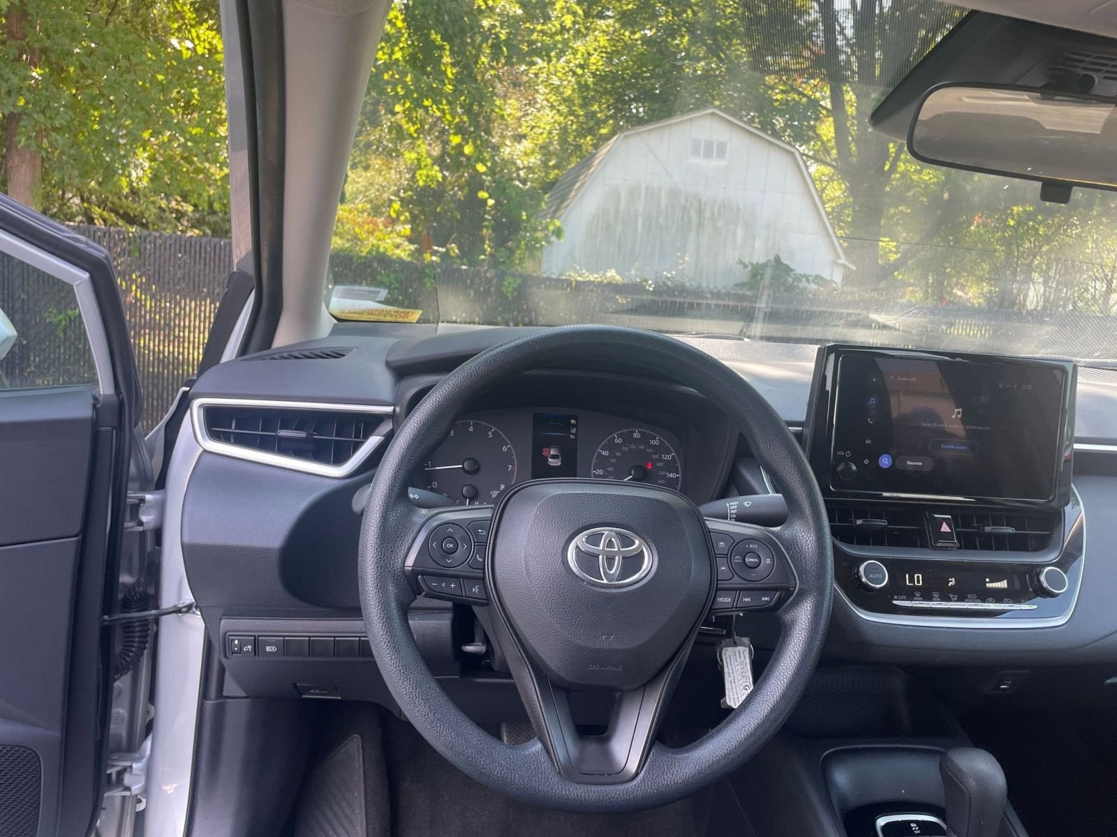 Thumbnail: 2024 Toyota Corolla - 32