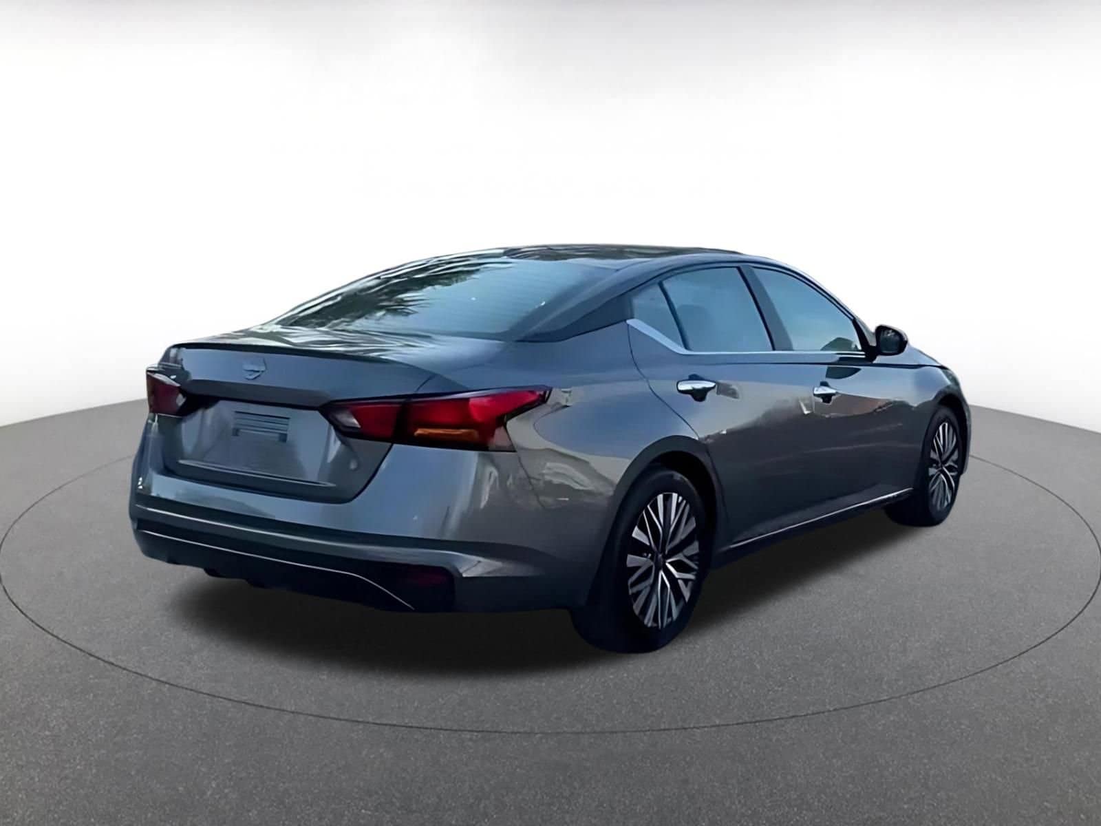 Thumbnail: 2025 Nissan Altima - 14