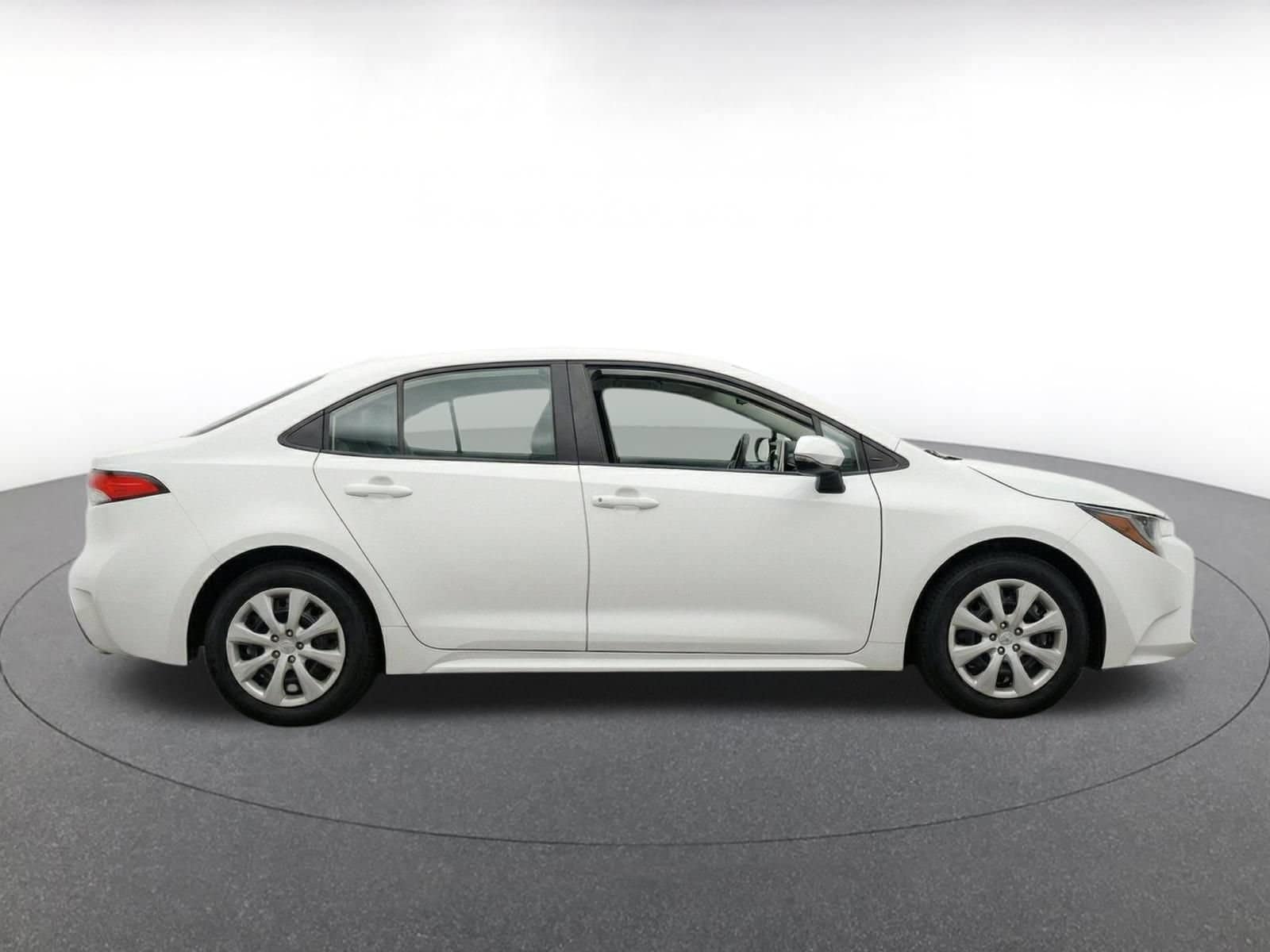 Thumbnail: 2025 Toyota Corolla - 10