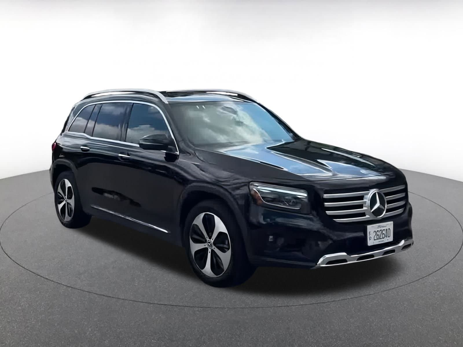 Thumbnail: 2024 Mercedes-Benz GLB - 3