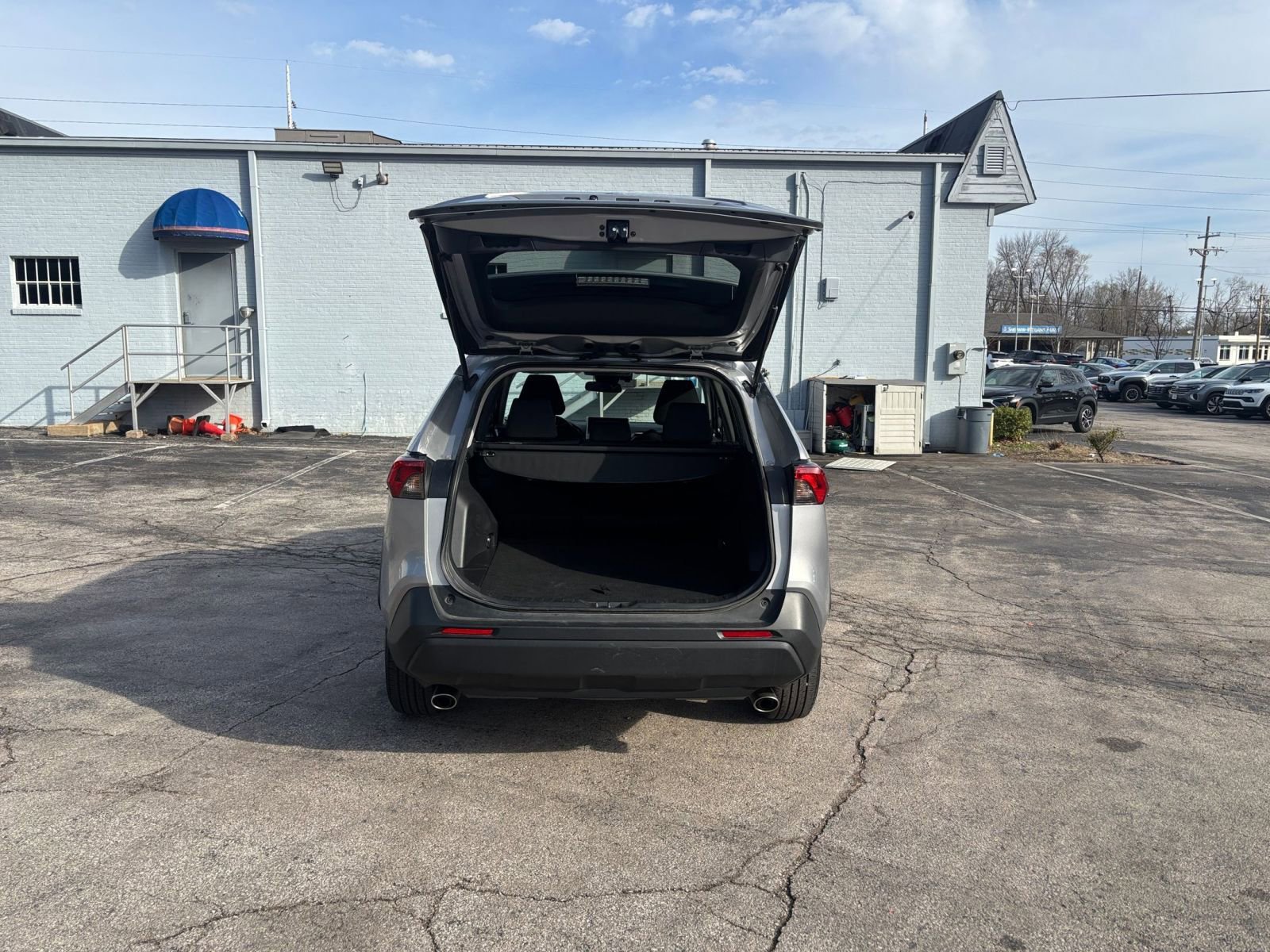 Thumbnail: 2025 Toyota RAV4 - 29