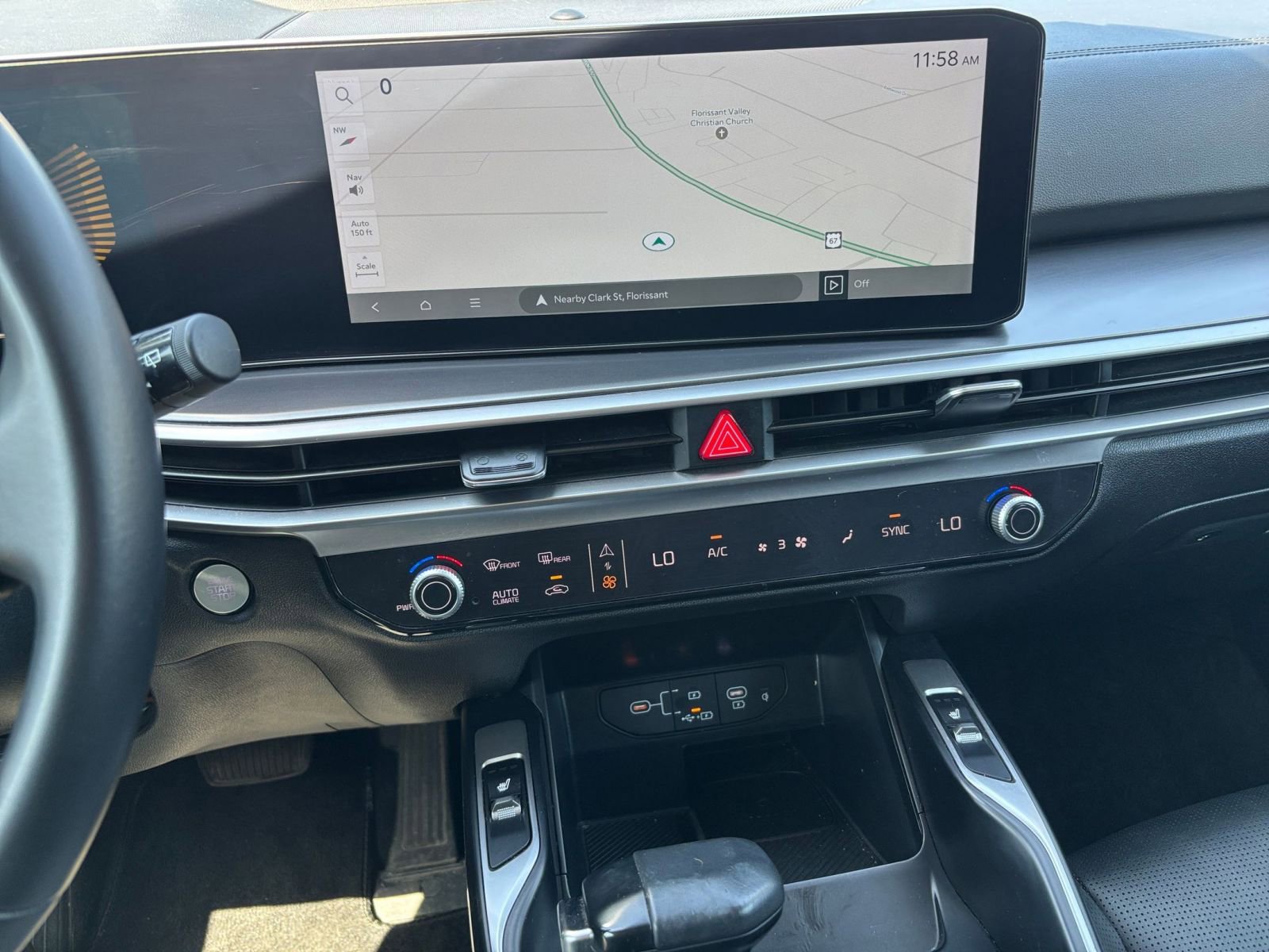 2024 Kia Sorento S 18