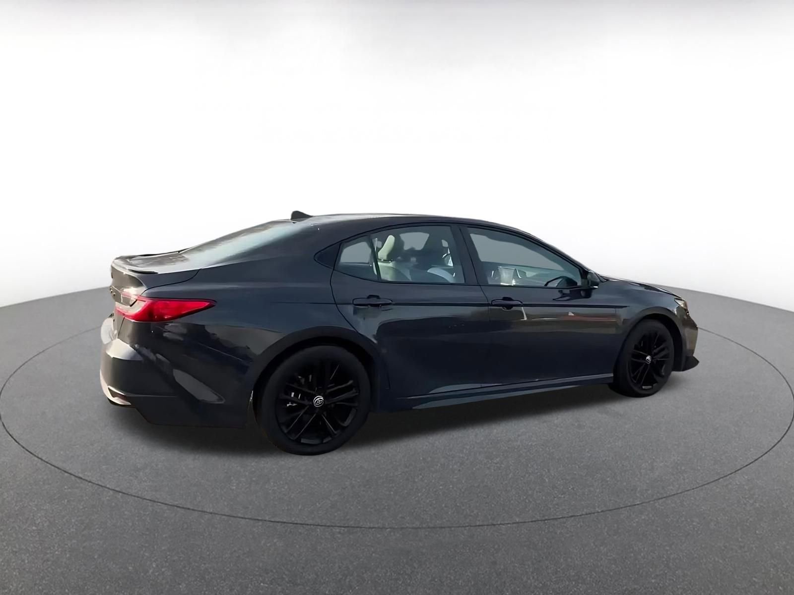 Thumbnail: 2025 Toyota Camry - 11