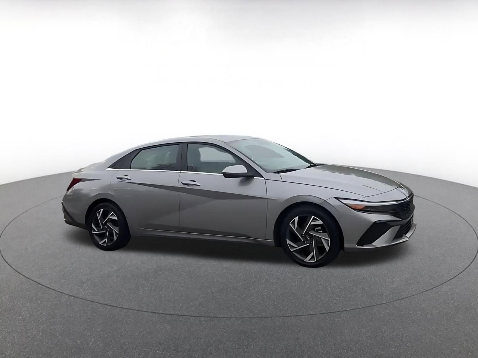 Thumbnail: 2025 Hyundai Elantra - 2