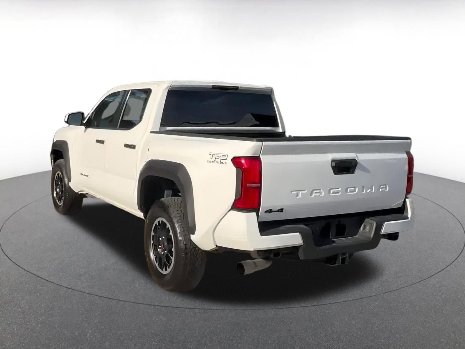 Thumbnail: 2025 Toyota Tacoma - 10