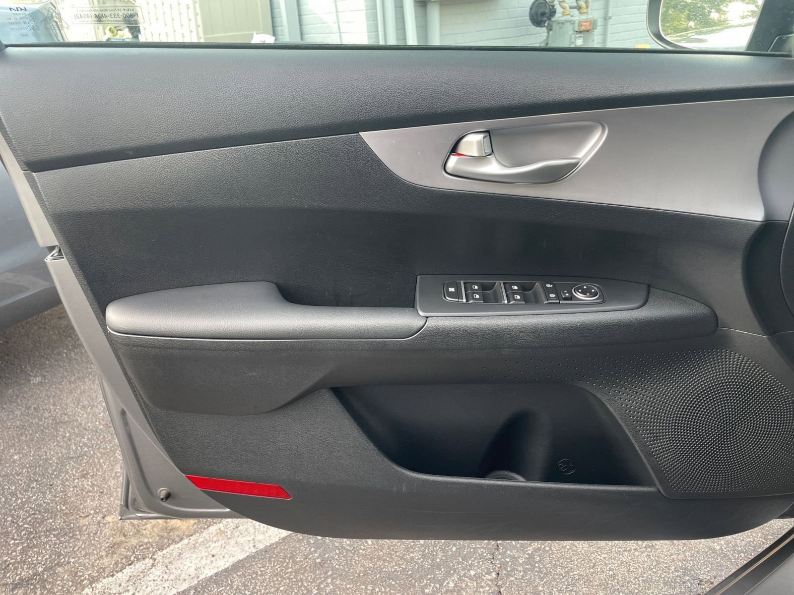 Thumbnail: 2024 Kia Forte - 20