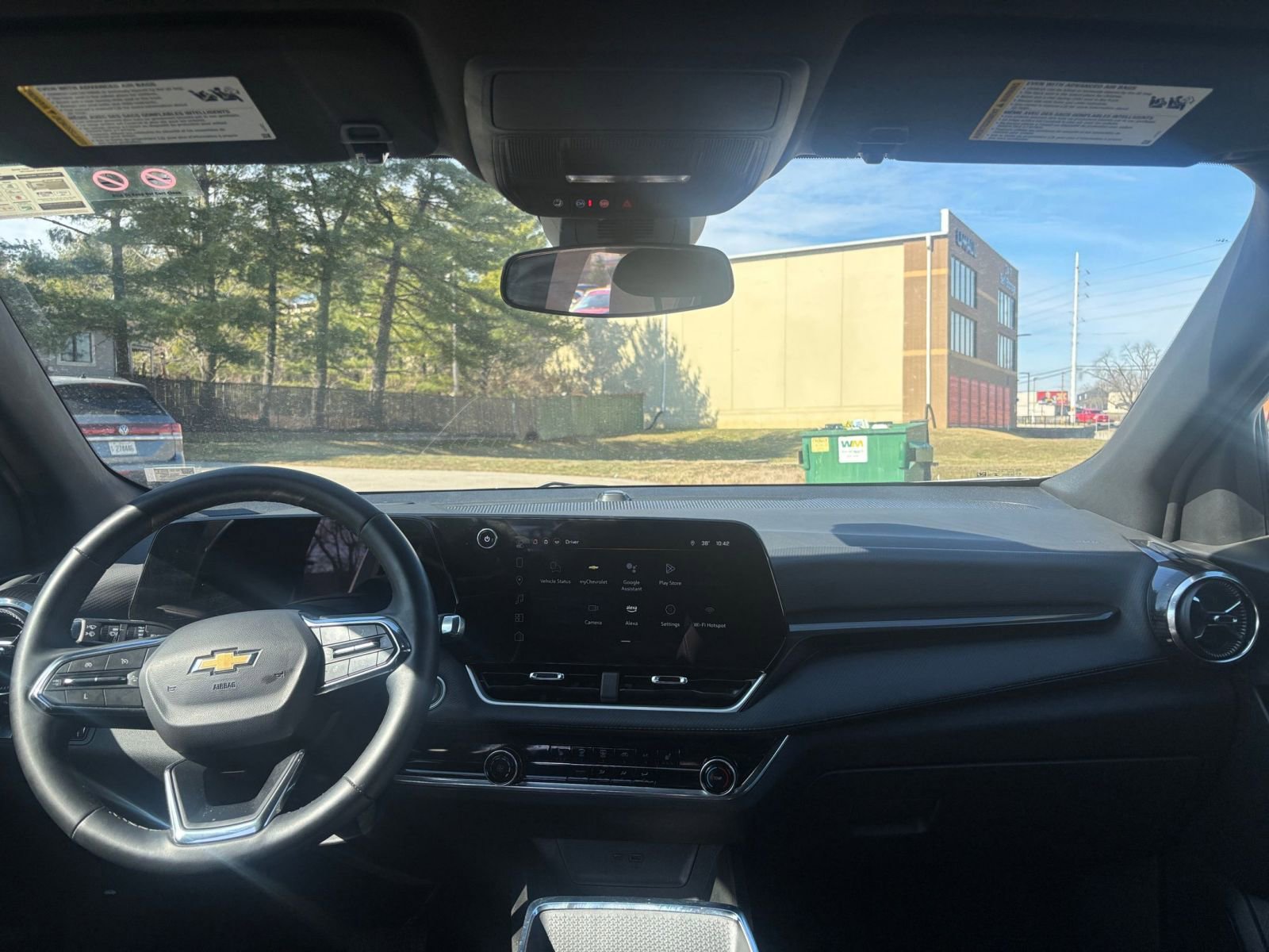 Thumbnail: 2025 Chevrolet Equinox - 32